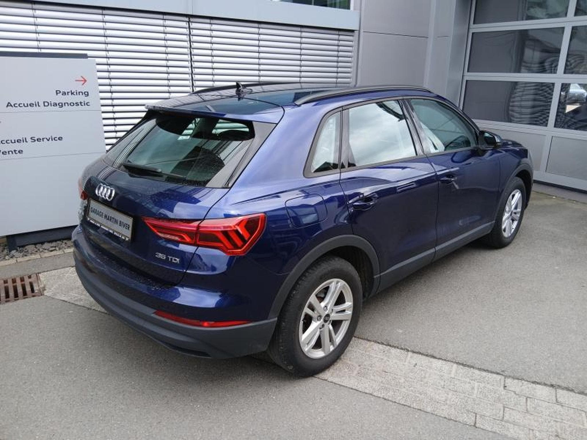 Audi Q3 35 TDI S tronic (2023) - Foto 4