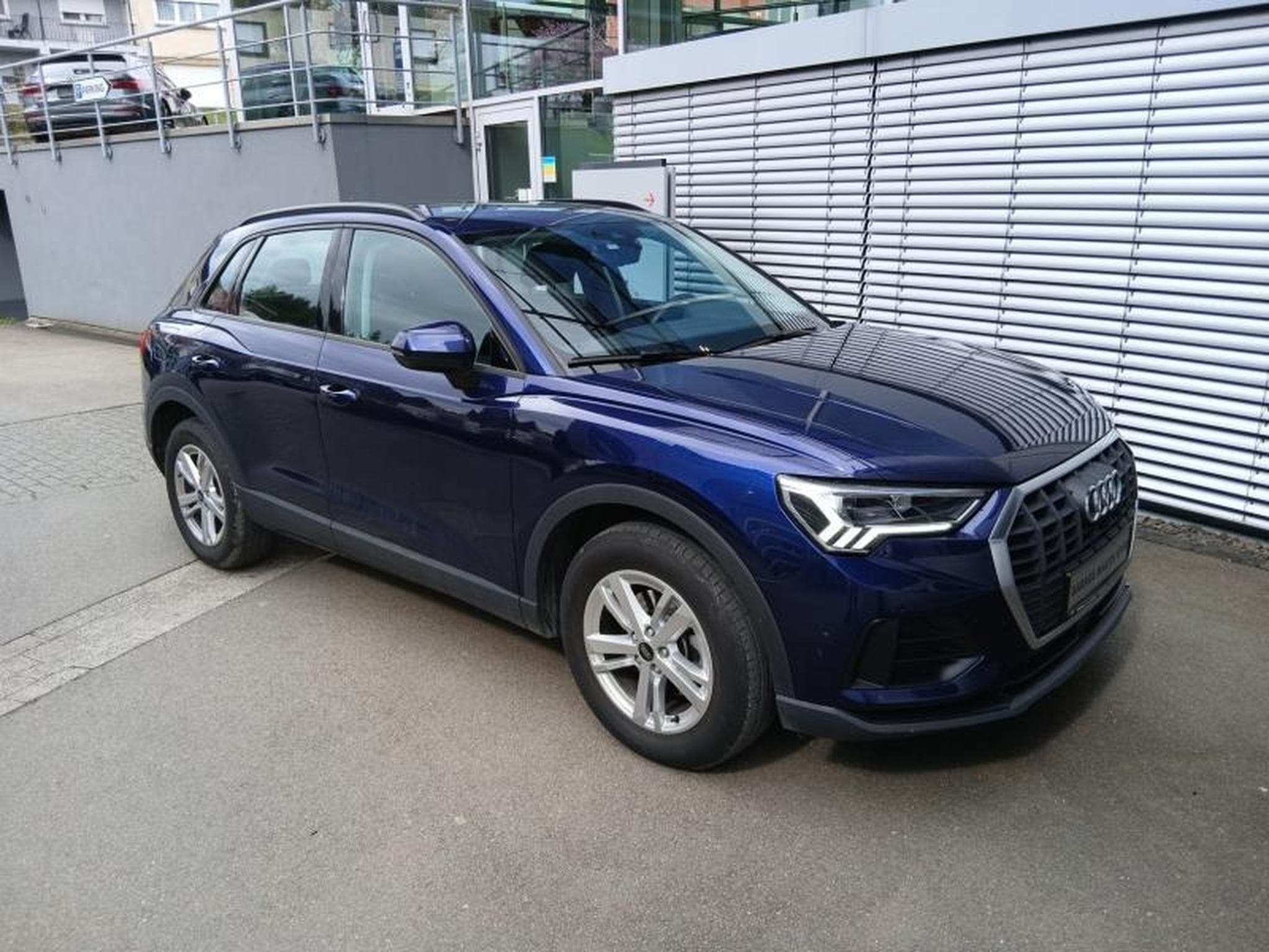 Audi Q3 35 TDI S tronic (2023) - Foto 5