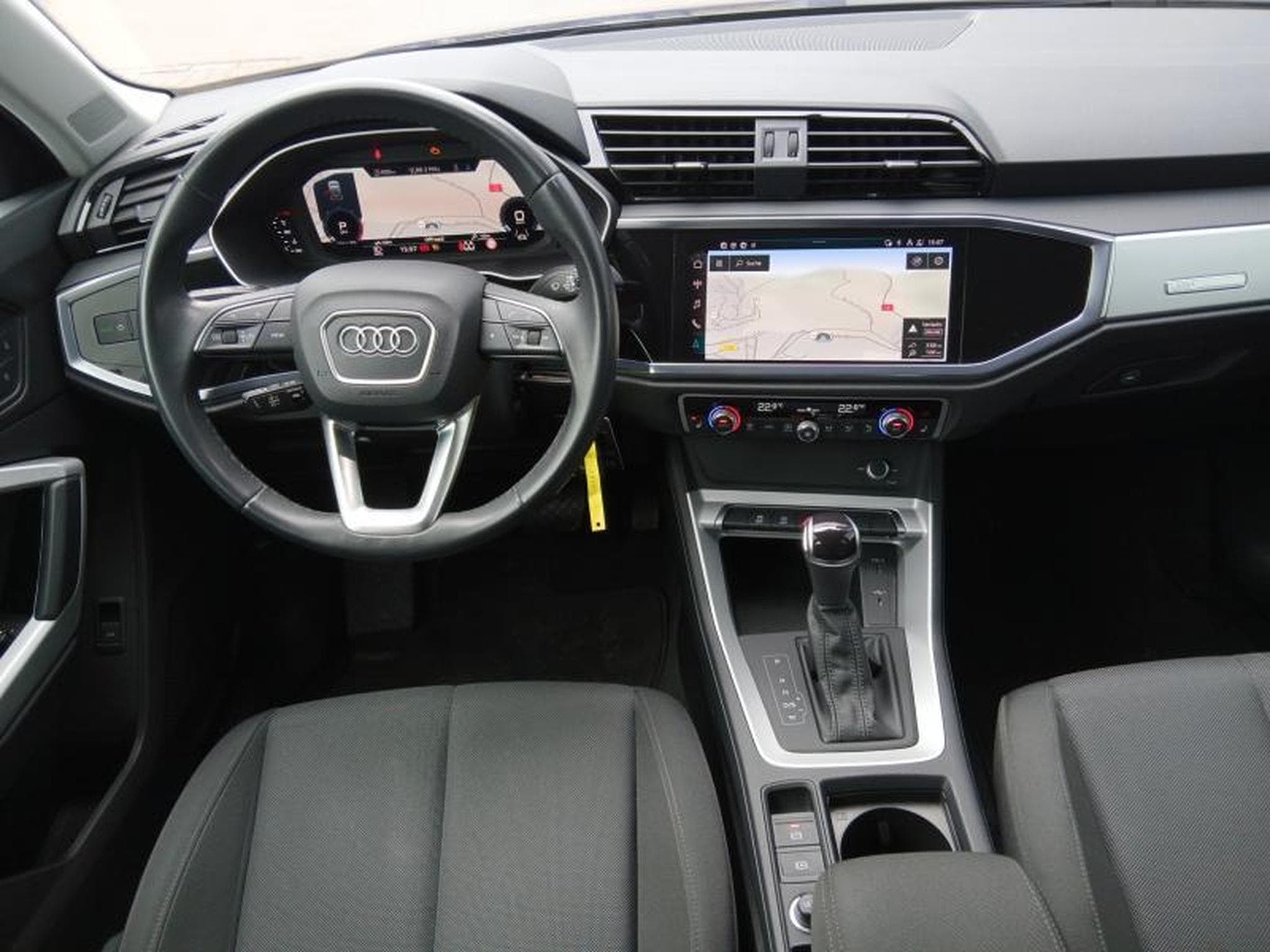 Audi Q3 35 TDI S tronic (2023) - Foto 8