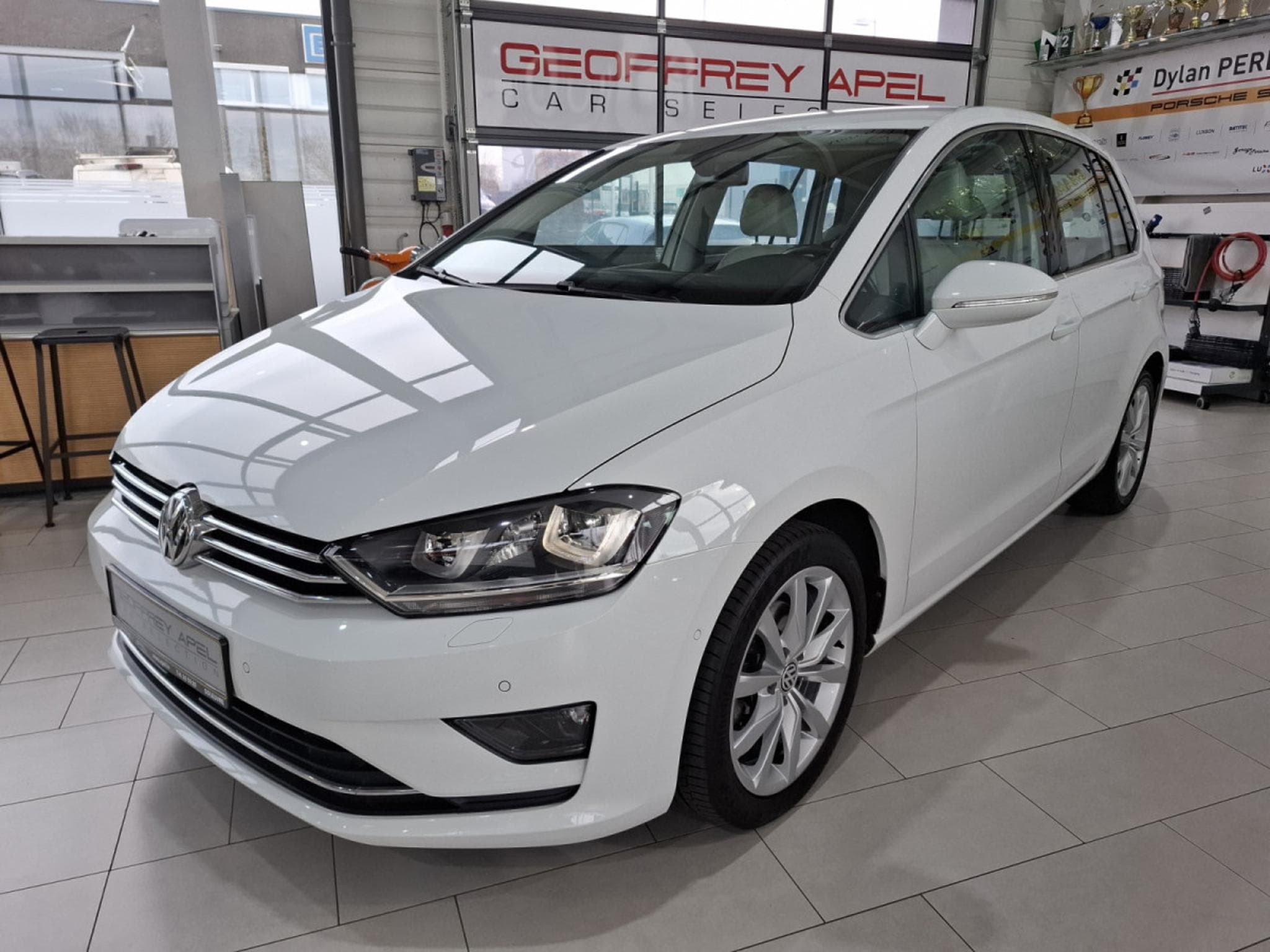 VW Golf 1.4TSI DSG Highline BlueMotion,1Hand,NAVI,CAMERA,PDC,LEDER,L (2015) - Photo 1