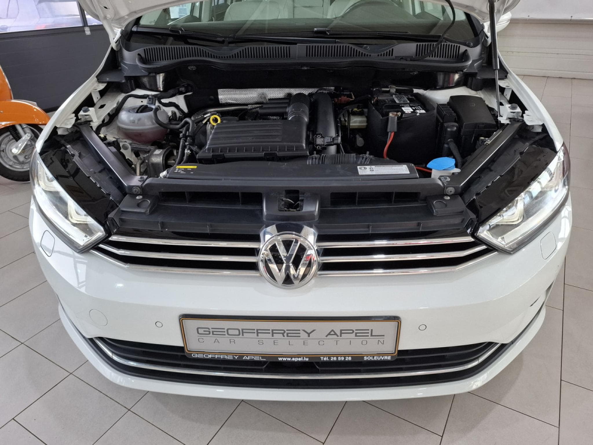 VW Golf 1.4TSI DSG Highline BlueMotion,1Hand,NAVI,CAMERA,PDC,LEDER,L (2015) - Photo 17
