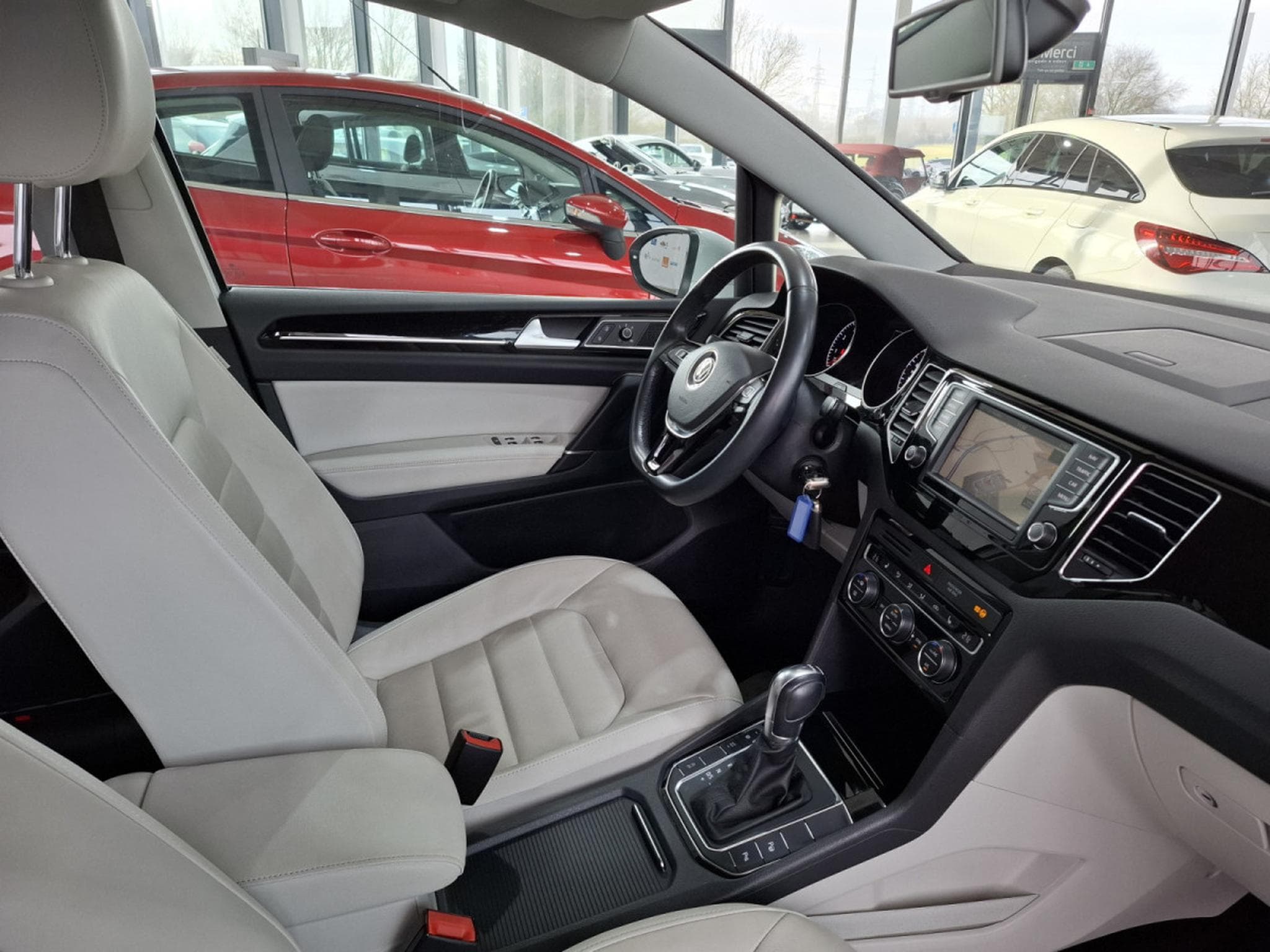 VW Golf 1.4TSI DSG Highline BlueMotion,1Hand,NAVI,CAMERA,PDC,LEDER,L (2015) - Photo 5