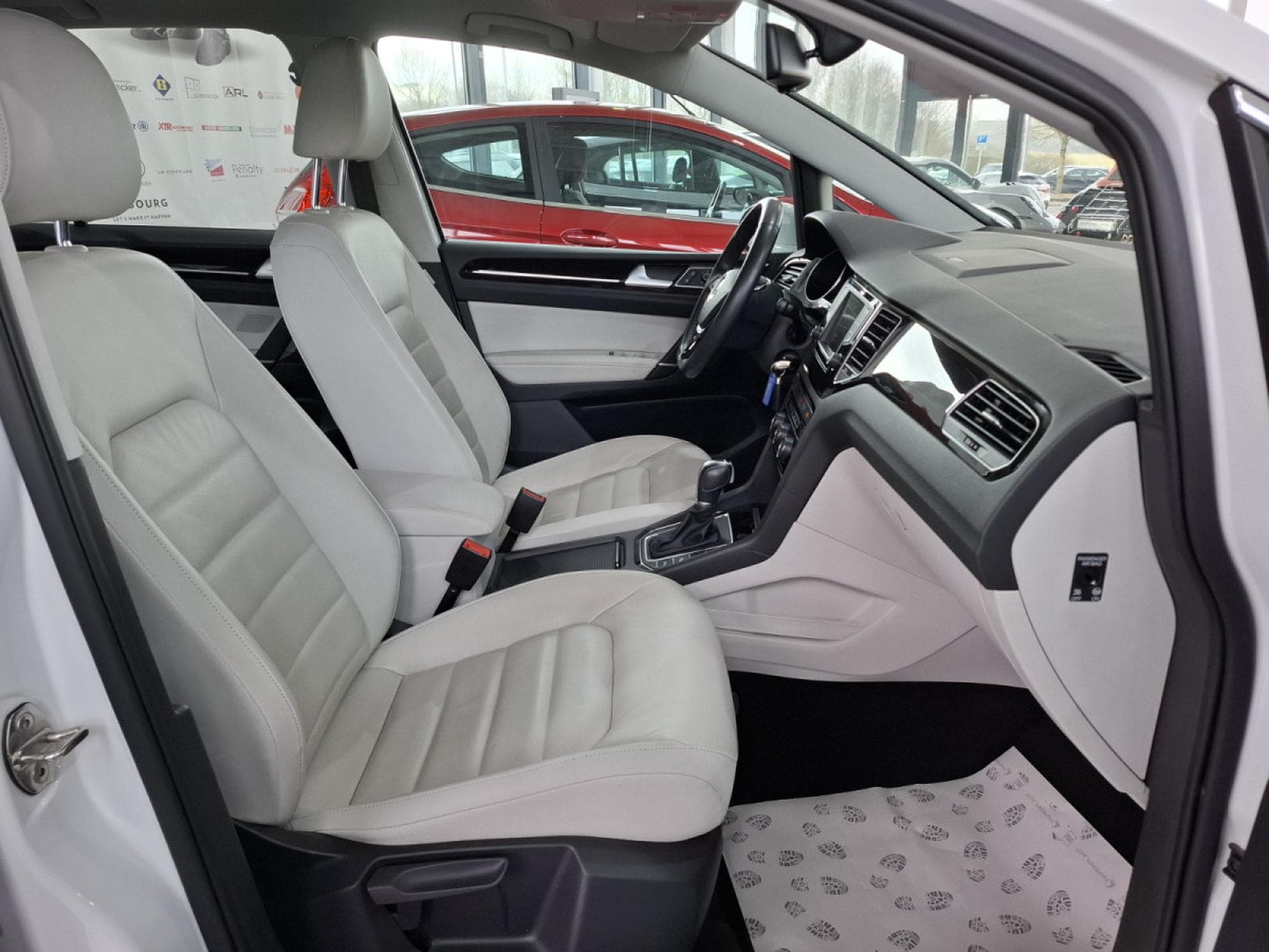 VW Golf 1.4TSI DSG Highline BlueMotion,1Hand,NAVI,CAMERA,PDC,LEDER,L (2015) - Photo 6