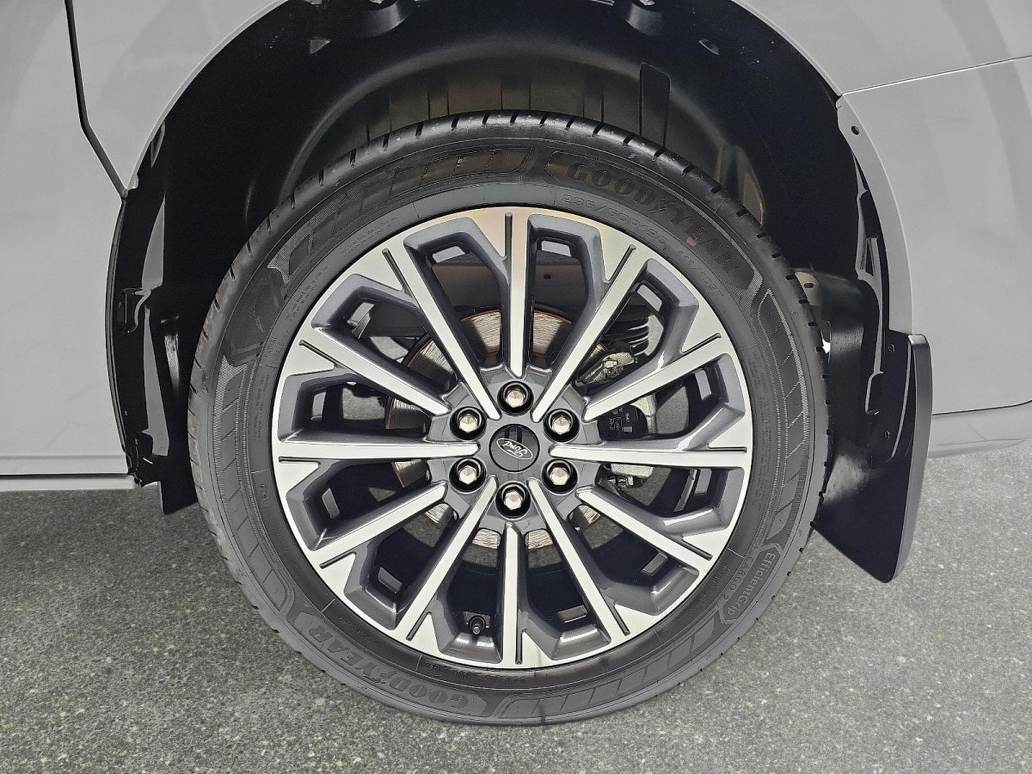 Ford Tourneo 2.0 TDCI ECOBLUE 170 L1 Titanium X (2026) - Foto 6