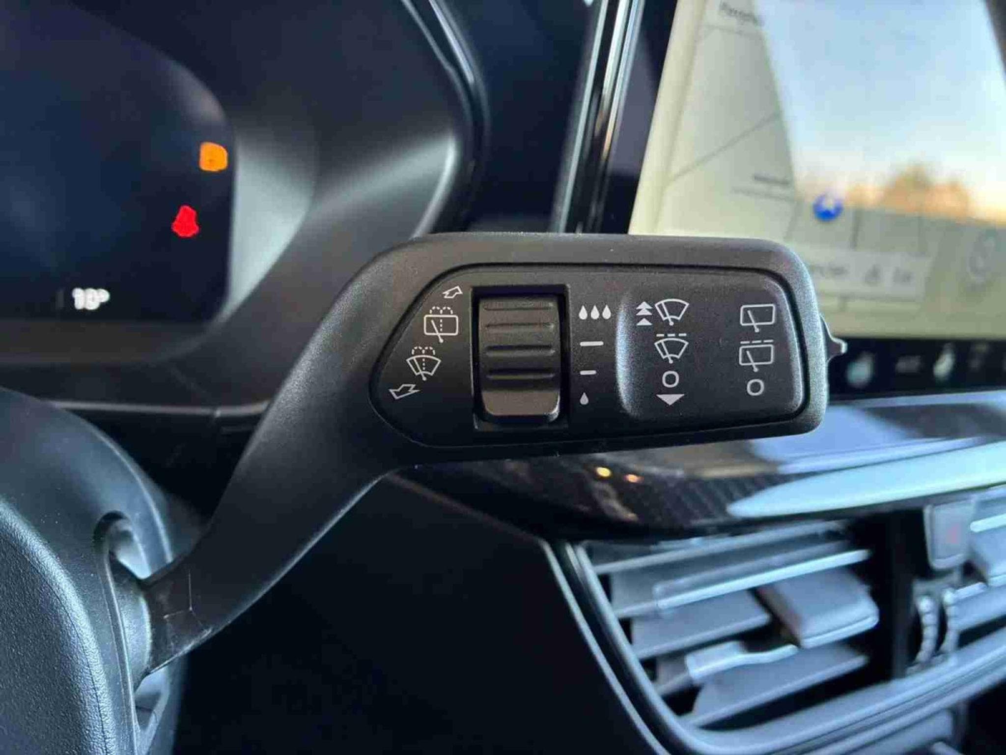 Ford Focus 1.0i Ecoboost 155 AT St-Line X (2025) - Photo 13