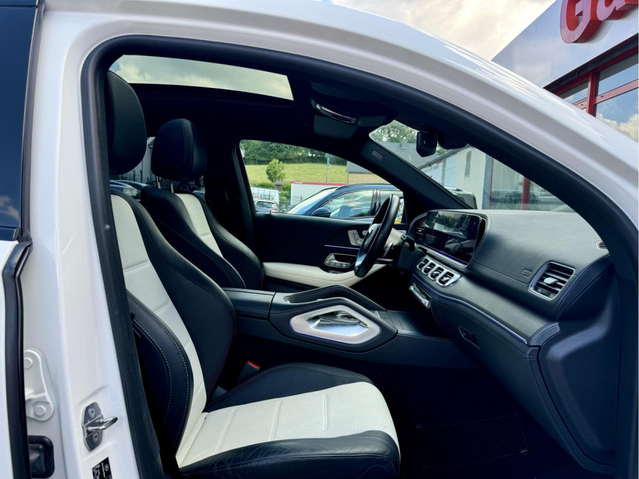 Mercedes GLE 350 D 4MATIC COUPE AMG LINE HEAD UP BURMESTER PANO CUIR NAVI 1 H (2021) - Foto 5