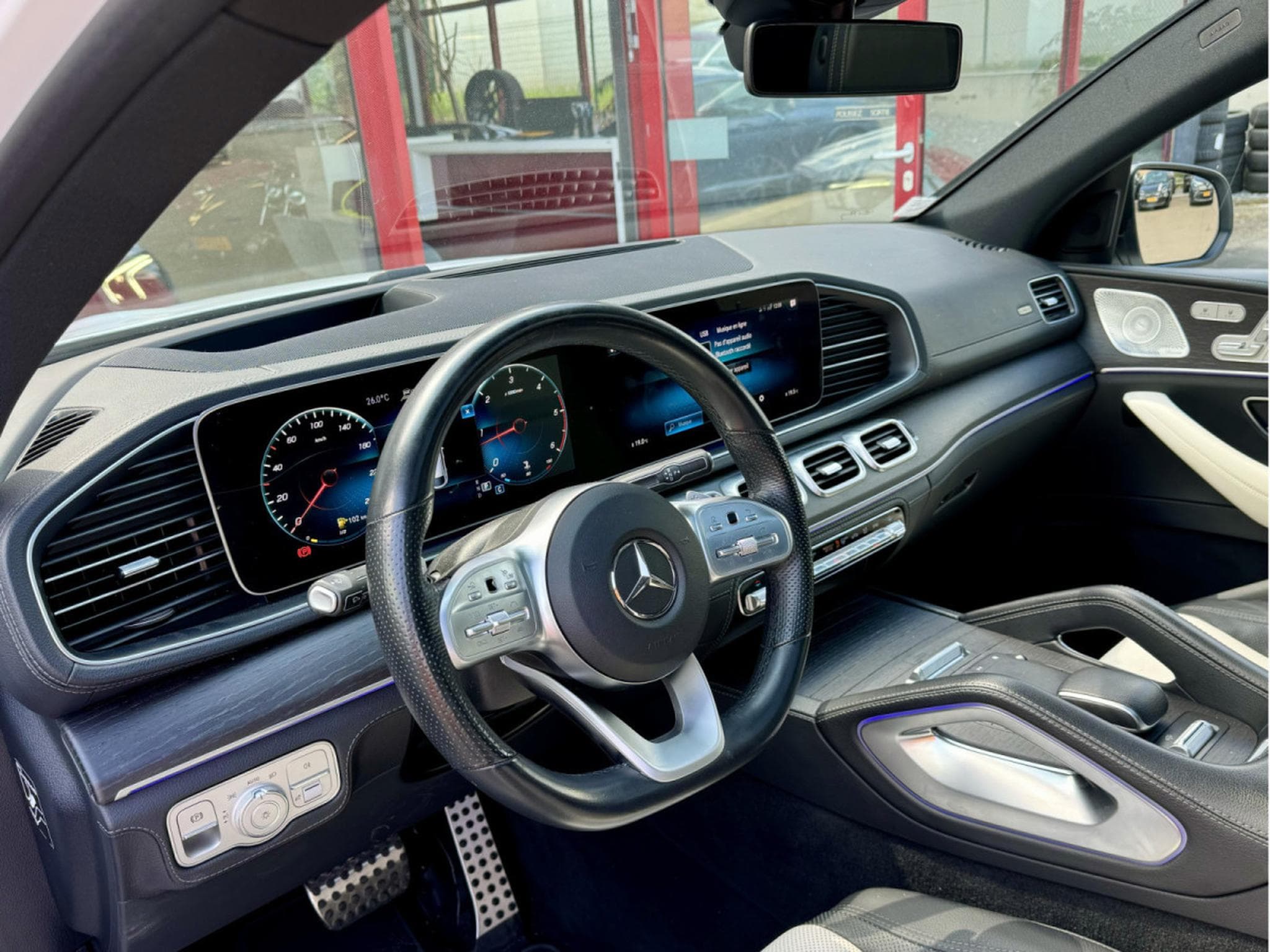 Mercedes GLE 350 D 4MATIC COUPE AMG LINE HEAD UP BURMESTER PANO CUIR NAVI 1 H (2021) - Foto 7