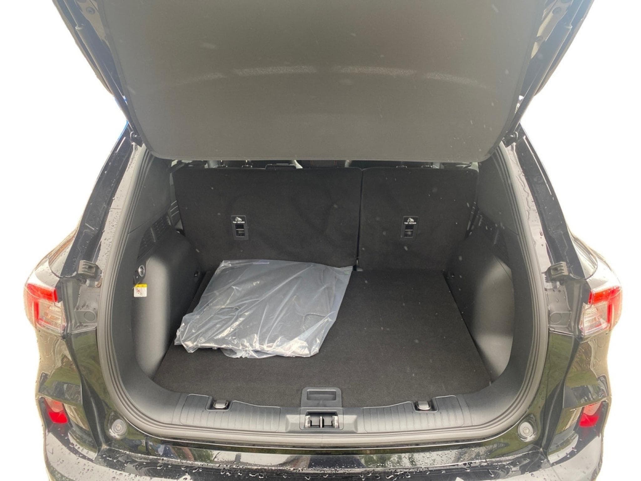 Ford Kuga 2.0 TDCI fwd Auto ST-LINE X (2023) - Foto 4