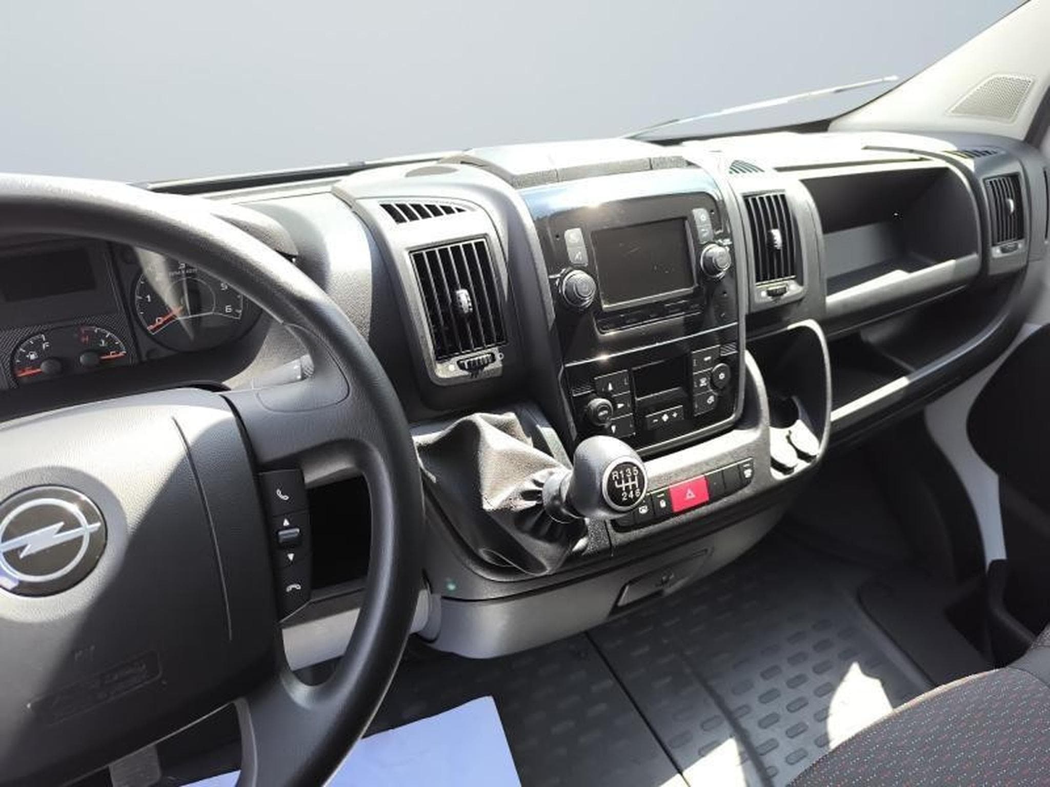 Opel Movano 2.2D L4H3 (2024) - Photo 9