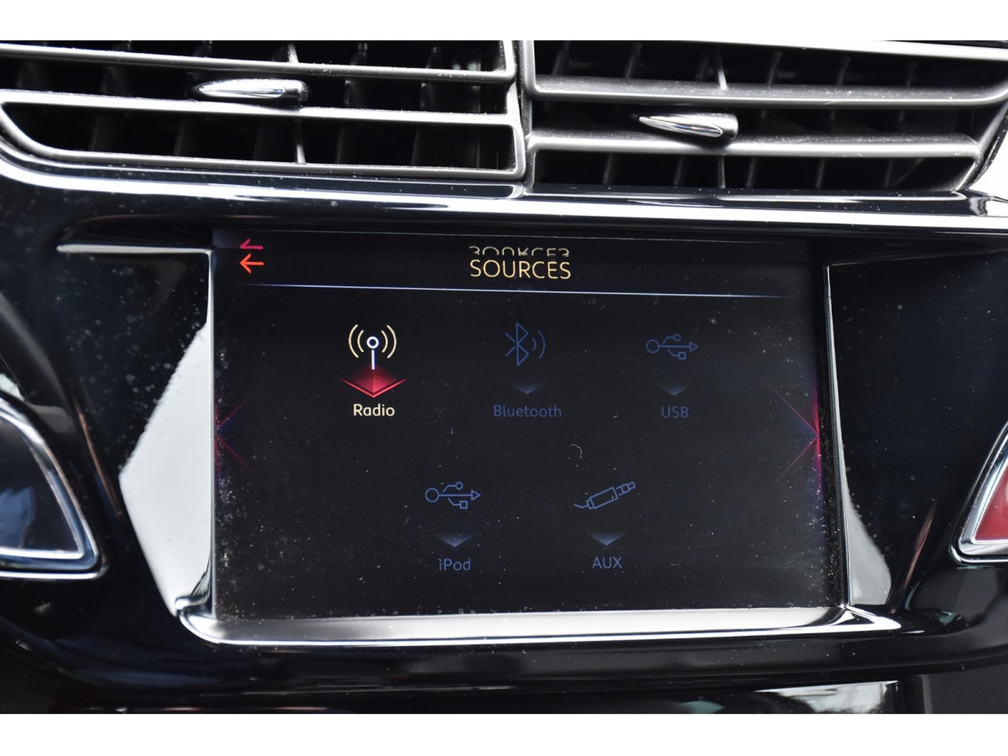 DS Automobiles DS3 1.2 PureTech So Chic Auto. CUIR GPS REGUL CAM 1° MAIN (2019) - Foto 11