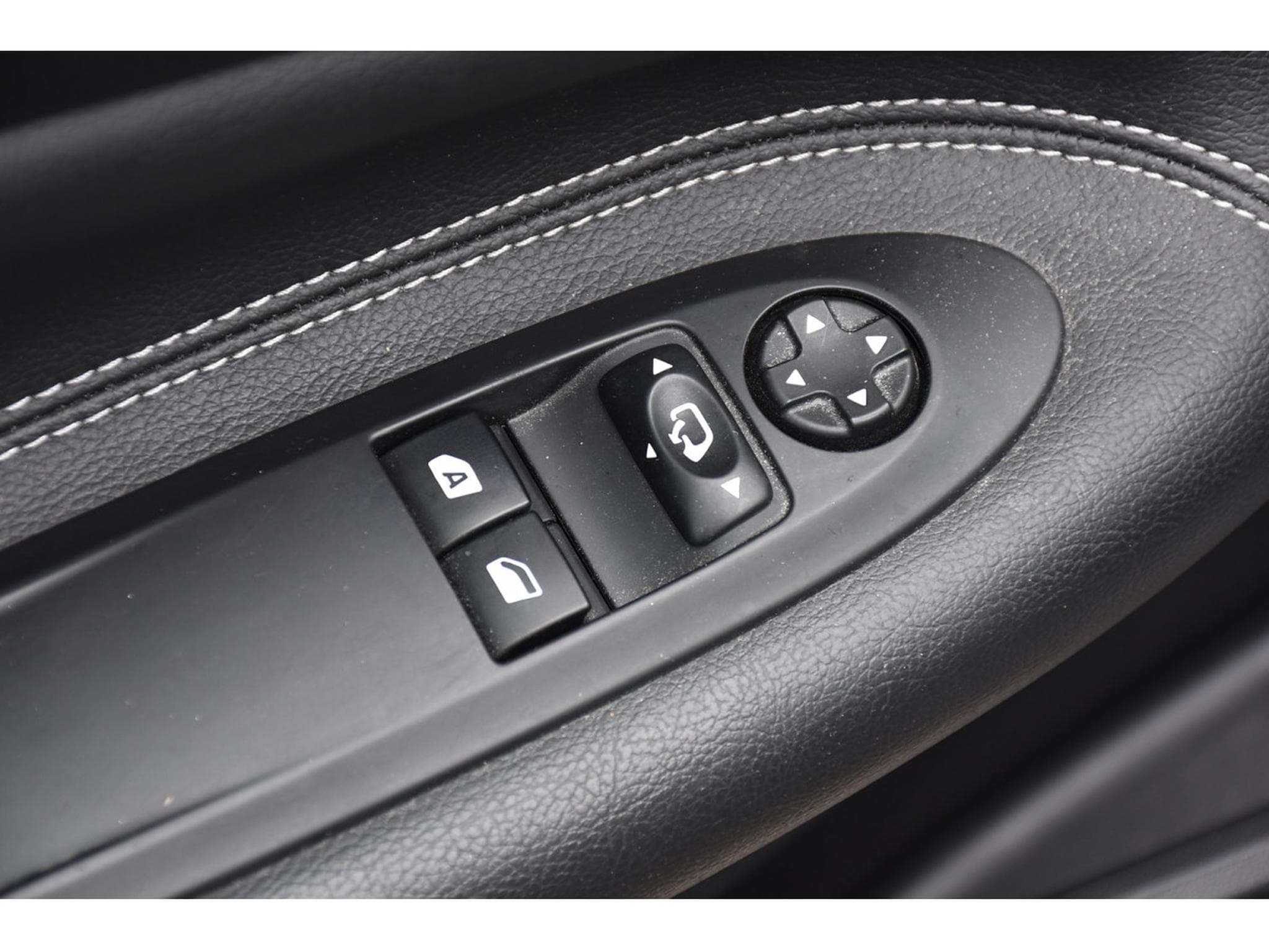 DS Automobiles DS3 1.2 PureTech So Chic Auto. CUIR GPS REGUL CAM 1° MAIN (2019) - Foto 18