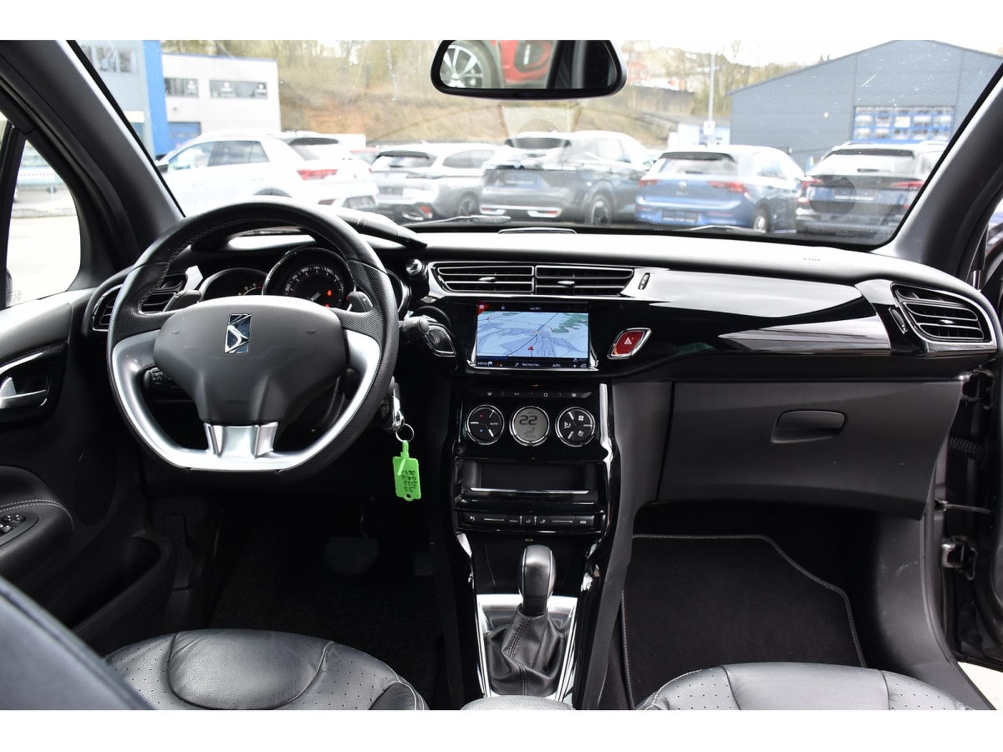 DS Automobiles DS3 1.2 PureTech So Chic Auto. CUIR GPS REGUL CAM 1° MAIN (2019) - Foto 9