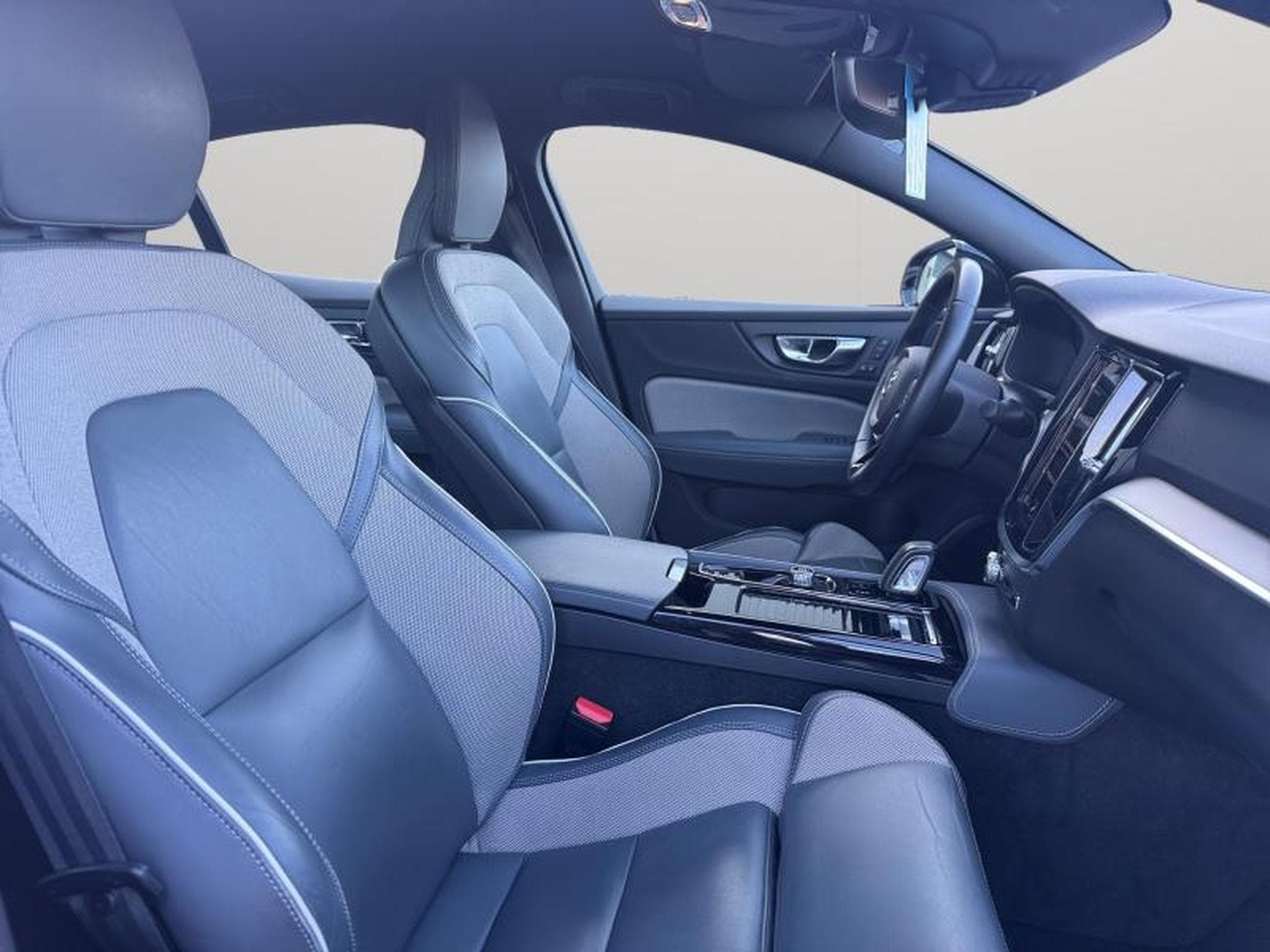 Volvo S60 T8 R-Design / Hybride (2021) - Foto 15