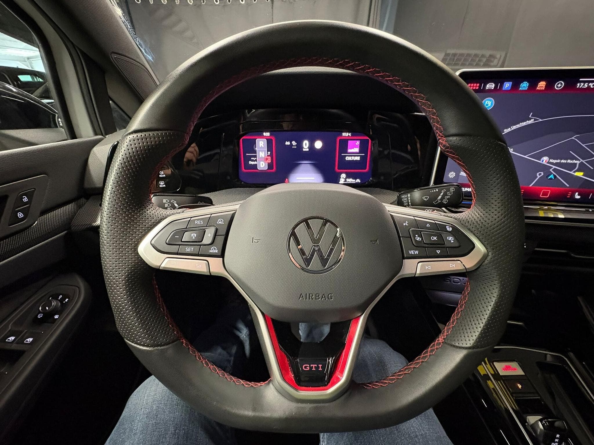 VW Golf GTI 2.0 TSI 265 (2025) - Foto 15