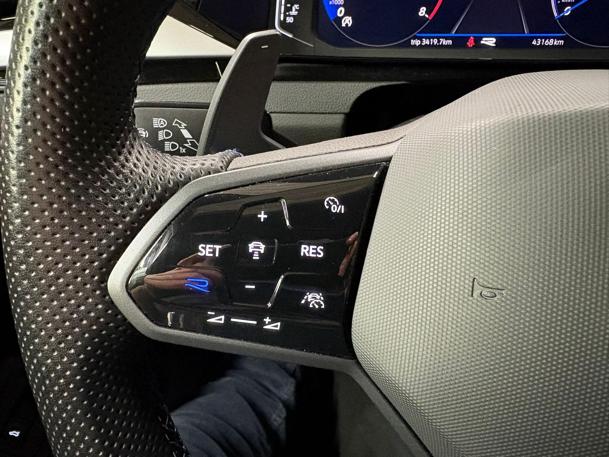 VW Arteon R Shooting Break 4Motion 320cv Camera/HarmanKardon/AppConnec (2023) - Foto 11