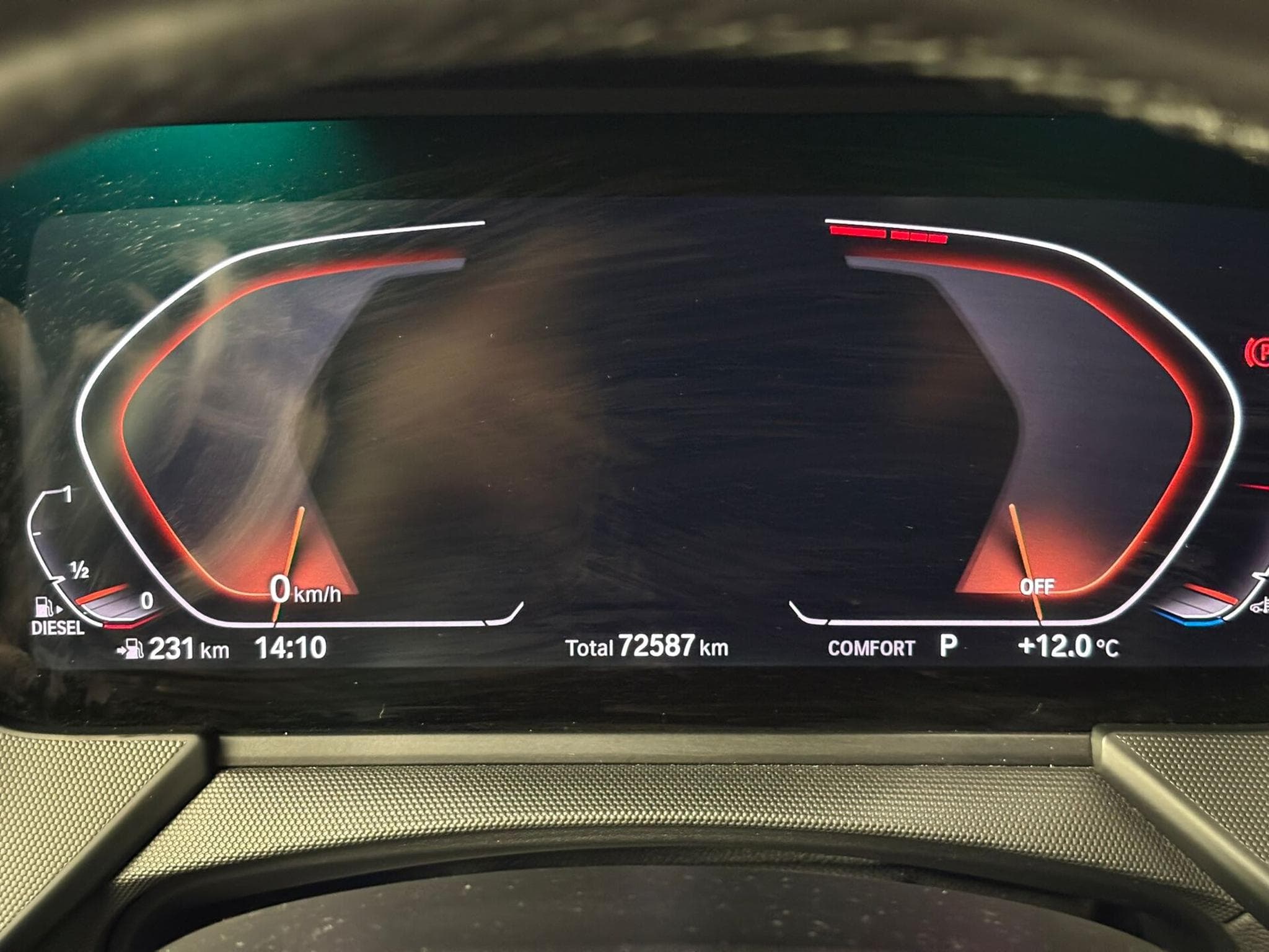 BMW 118 D (2020) - Foto 13