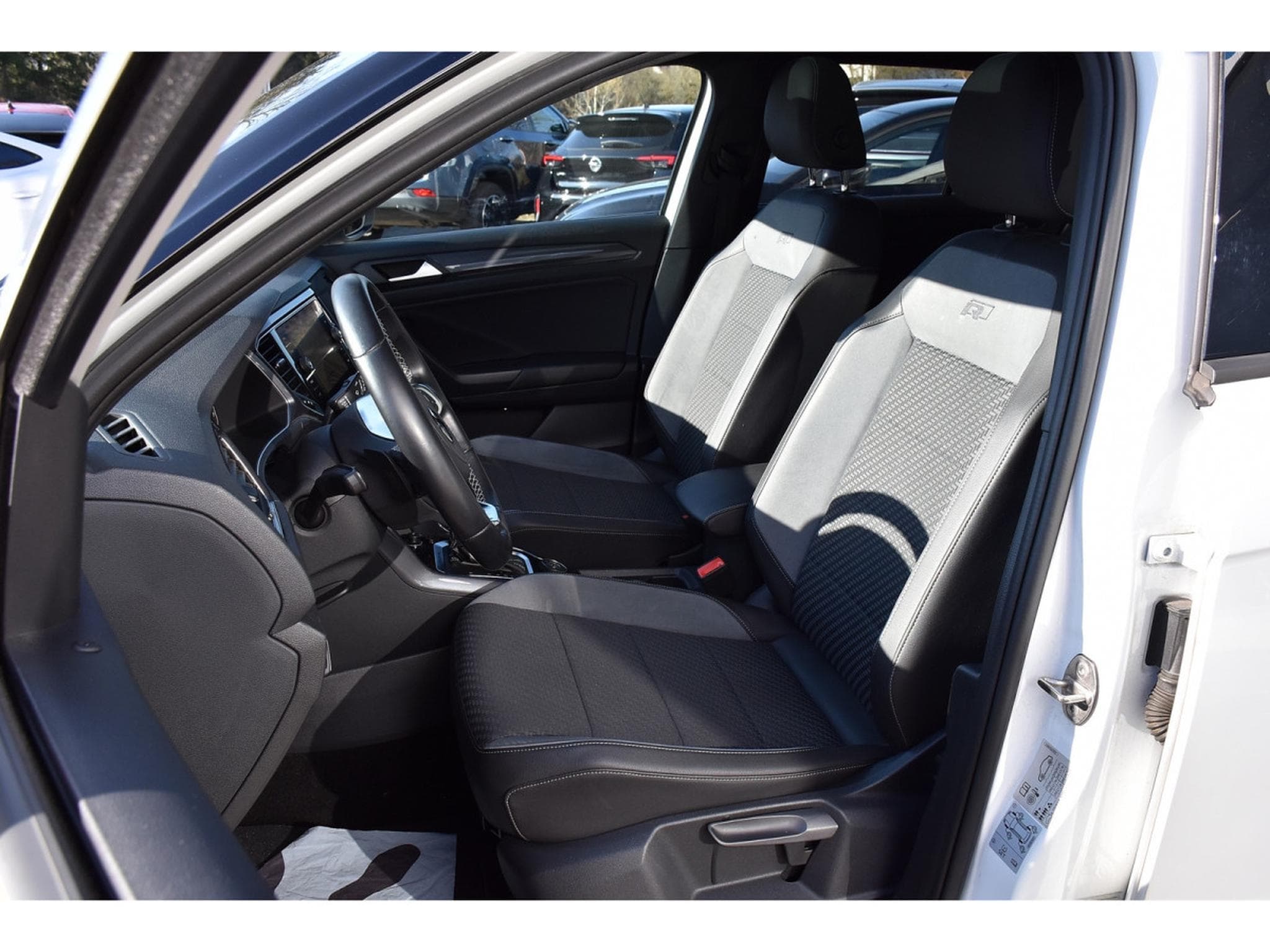 VW T-Roc 2.0 TSI 4Motion R-Line DSG TO ACC LANE SIDE GPS CAM 1° MAIN (2021) - Photo 6