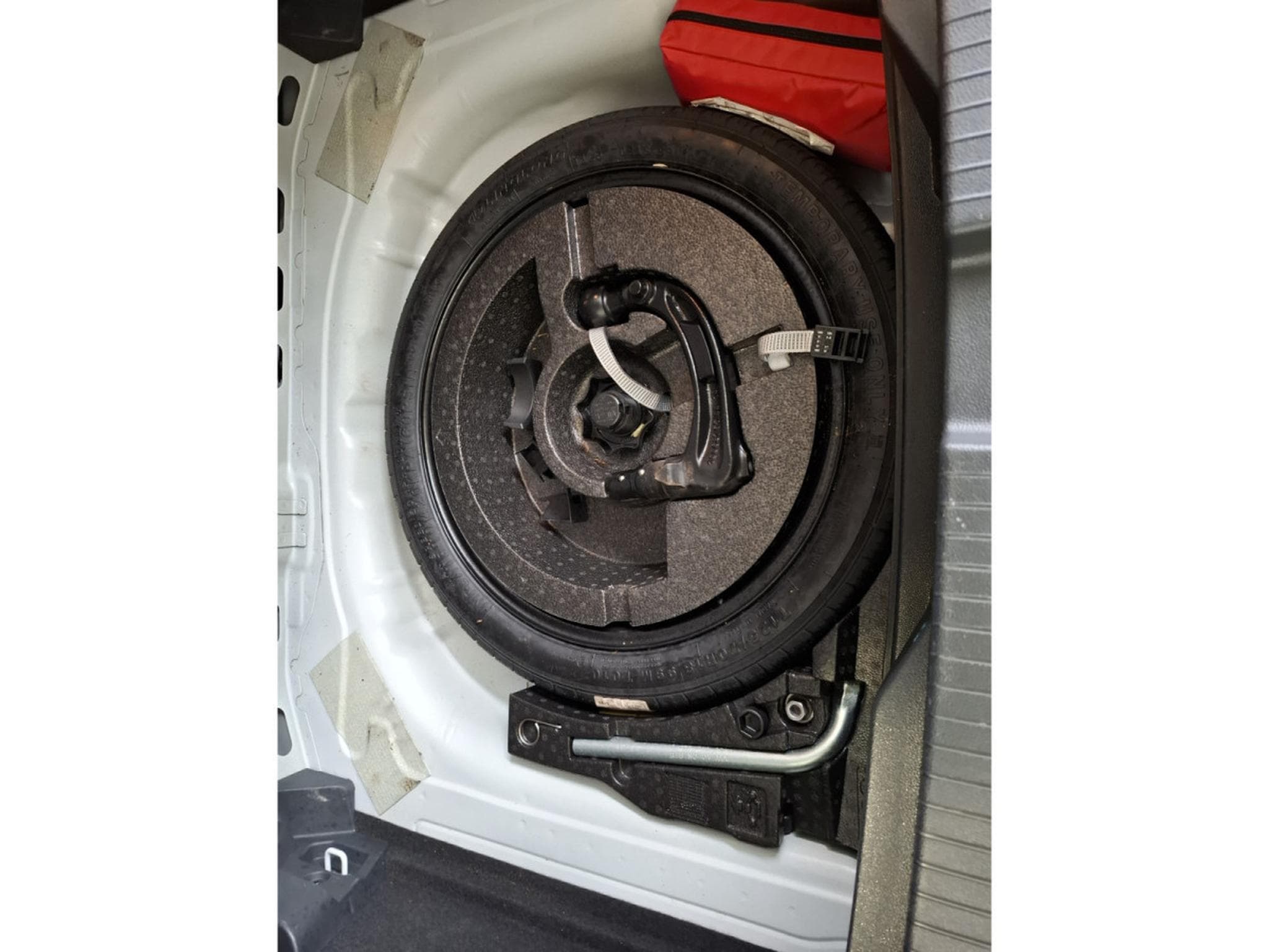 VW T-Roc 1.5 TSI 150 DSG STYLE,VIRTUAL,KAMERA,NAVI,CARPLAY,LED,CUIR,1 (2022) - Foto 17