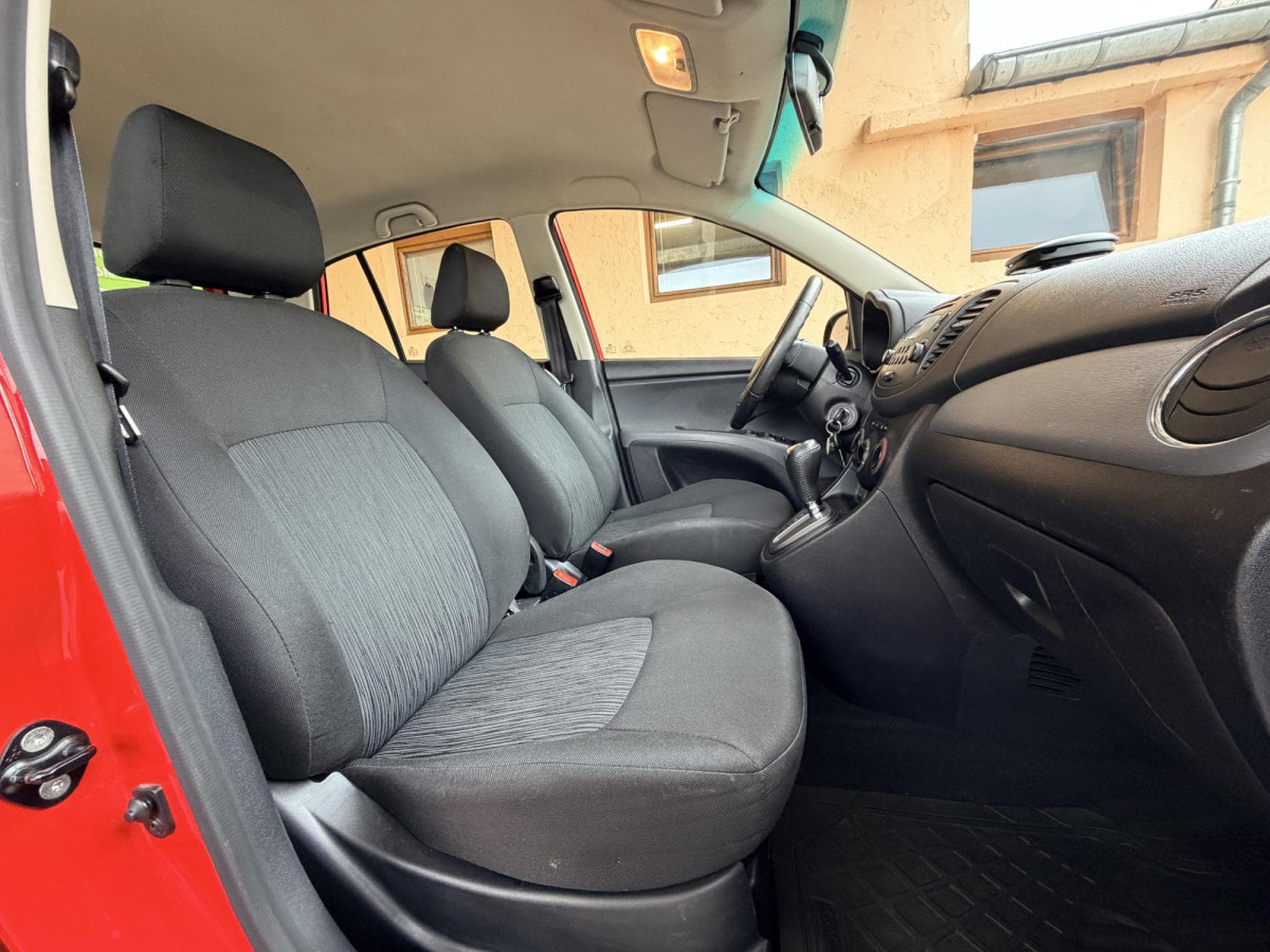 Hyundai i10 1.0 Essence Automatique (2013) - Foto 8