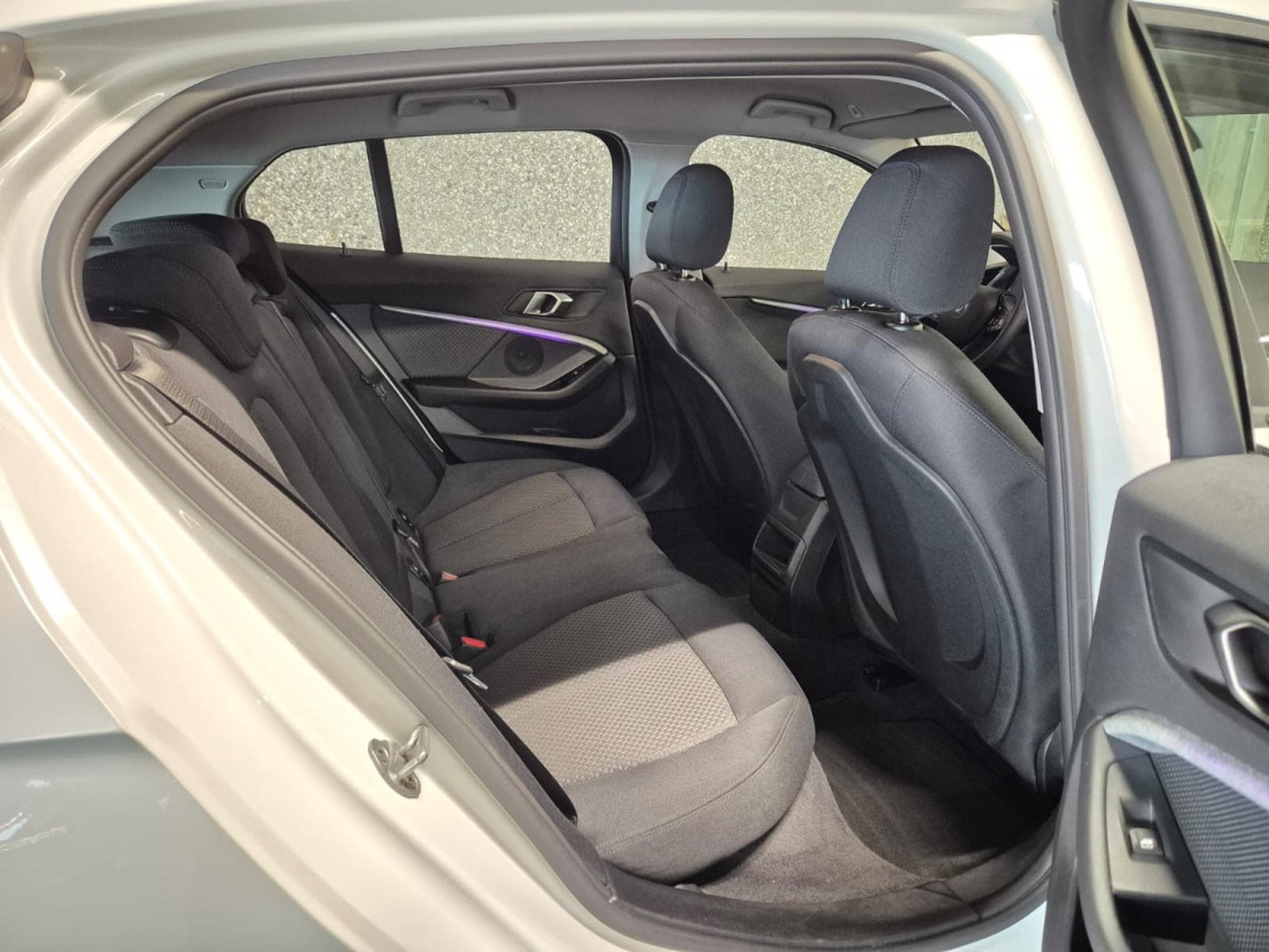 BMW 118 i AUTO LED NAVI (2020) - Photo 13