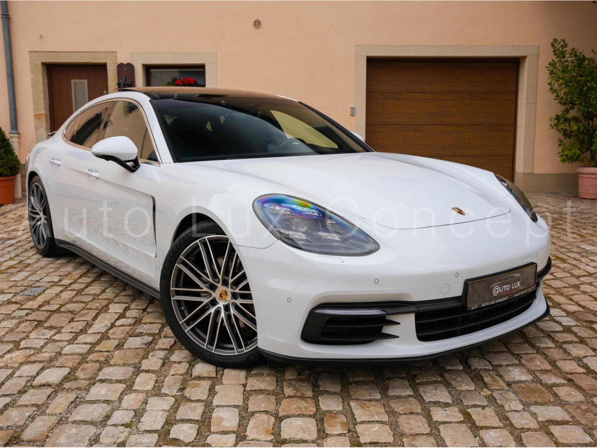 Porsche Panamera 4S Diesel (2017) - Photo 2