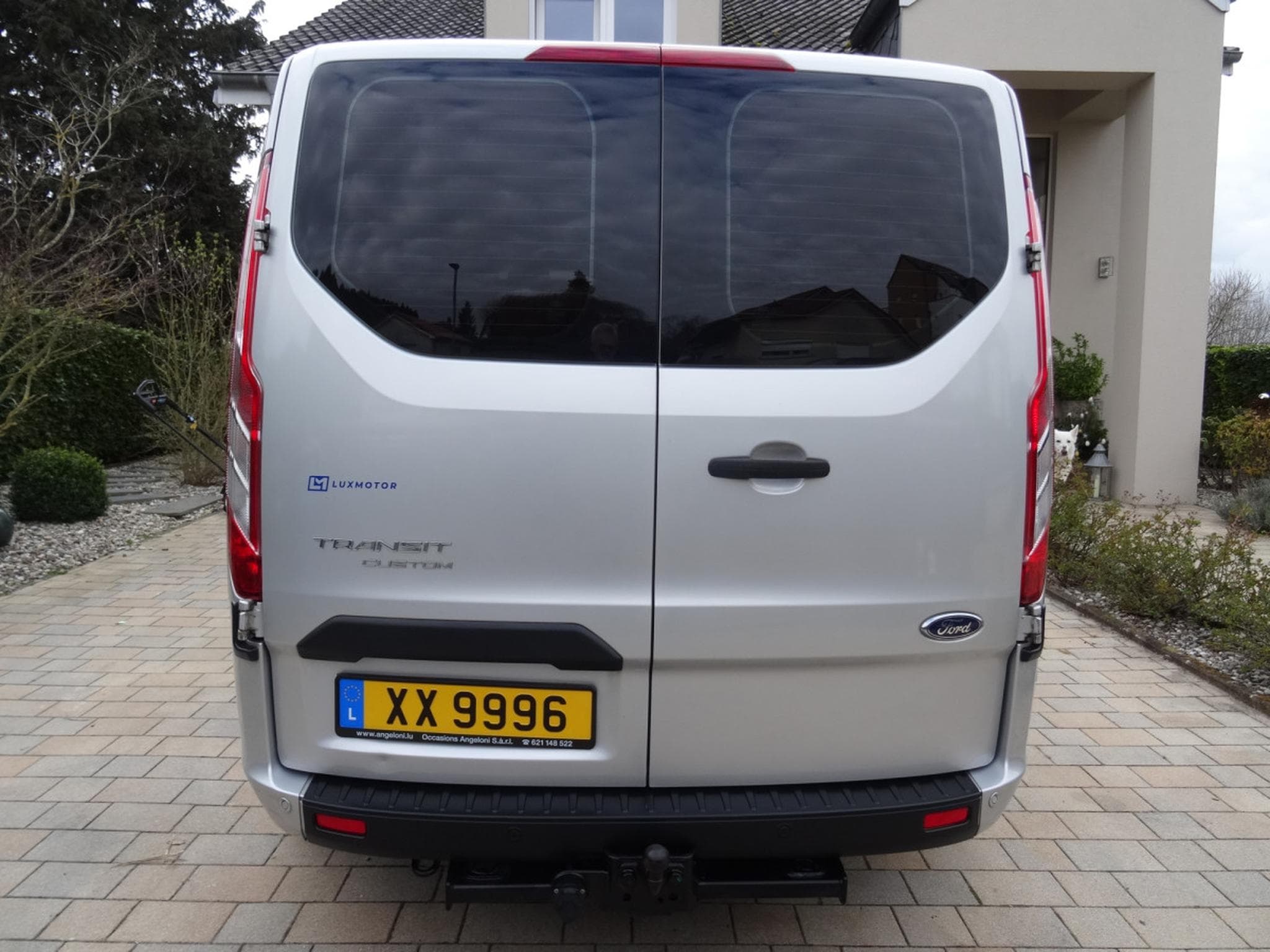 Ford Transit 2.0 TDCi 130 9PLACES (2021) - Foto 4