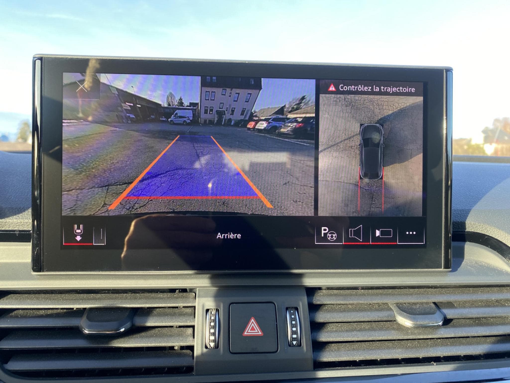 Audi Q5 Sportback 55 TFSIe Quattro S tronic S line PHEv 39g CO2 Pan (2023) - Foto 19