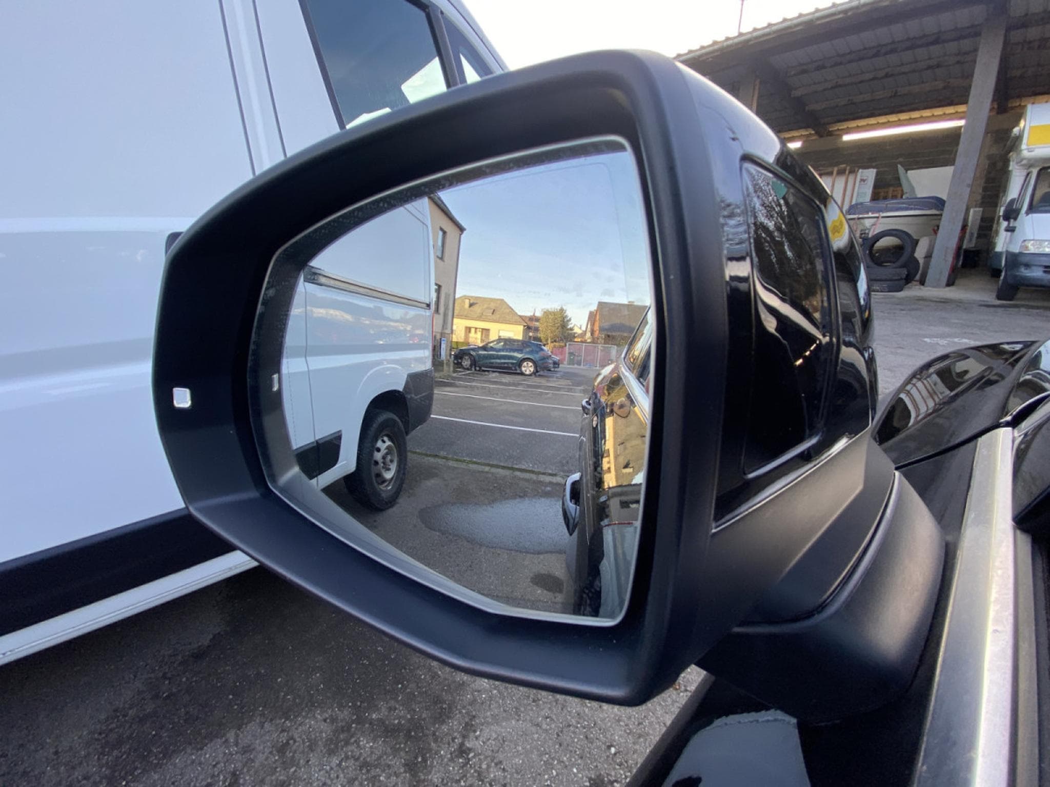 Audi Q5 Sportback 55 TFSIe Quattro S tronic S line PHEv 39g CO2 Pan (2023) - Foto 26