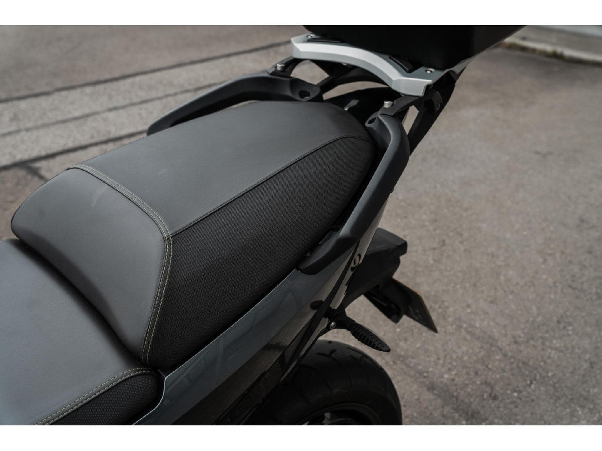 BMW C Evolution Long Range - Poignées chauffantes - Top Case (2020) - Photo 12