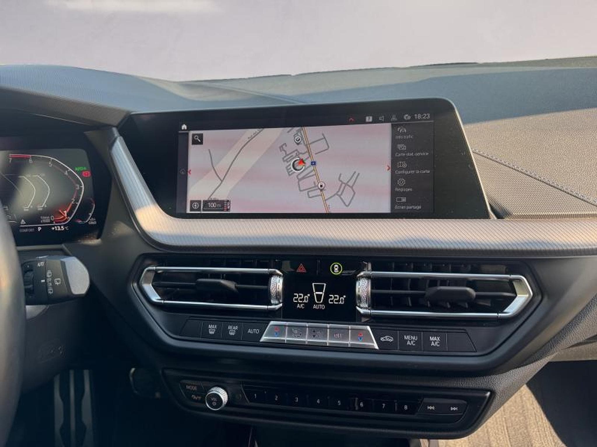 BMW 118 118i Hatch Kit M Sport (2023) - Photo 10