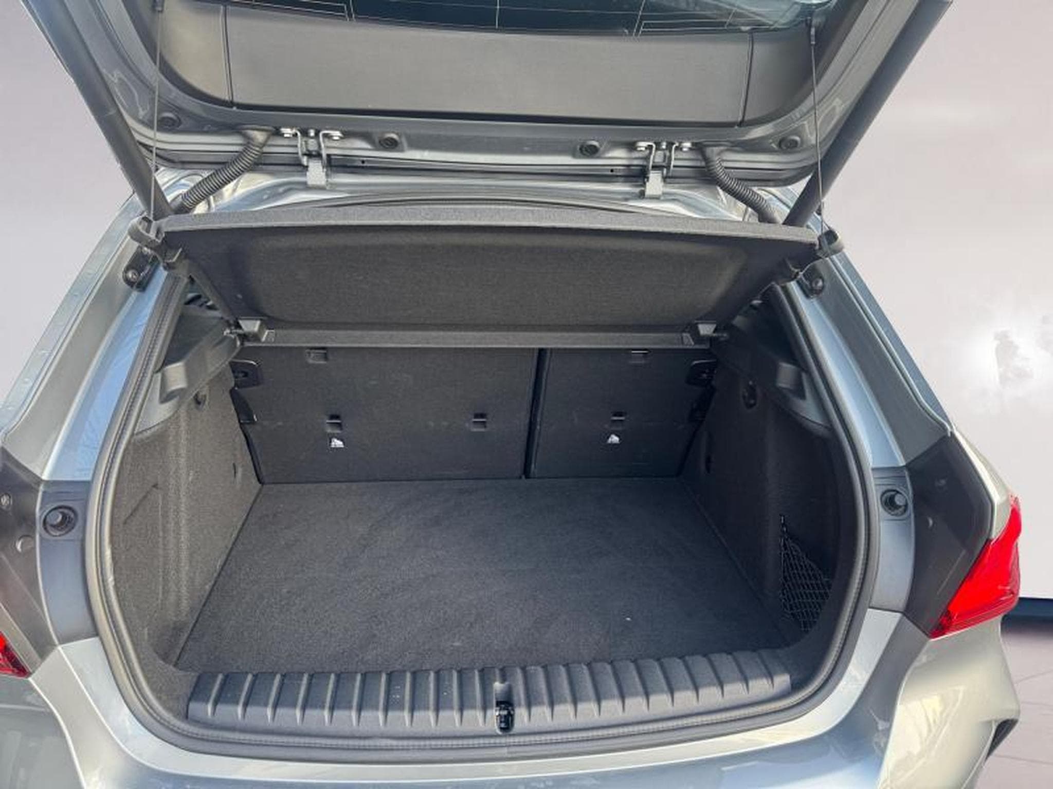 BMW 118 118i Hatch Kit M Sport (2023) - Photo 13