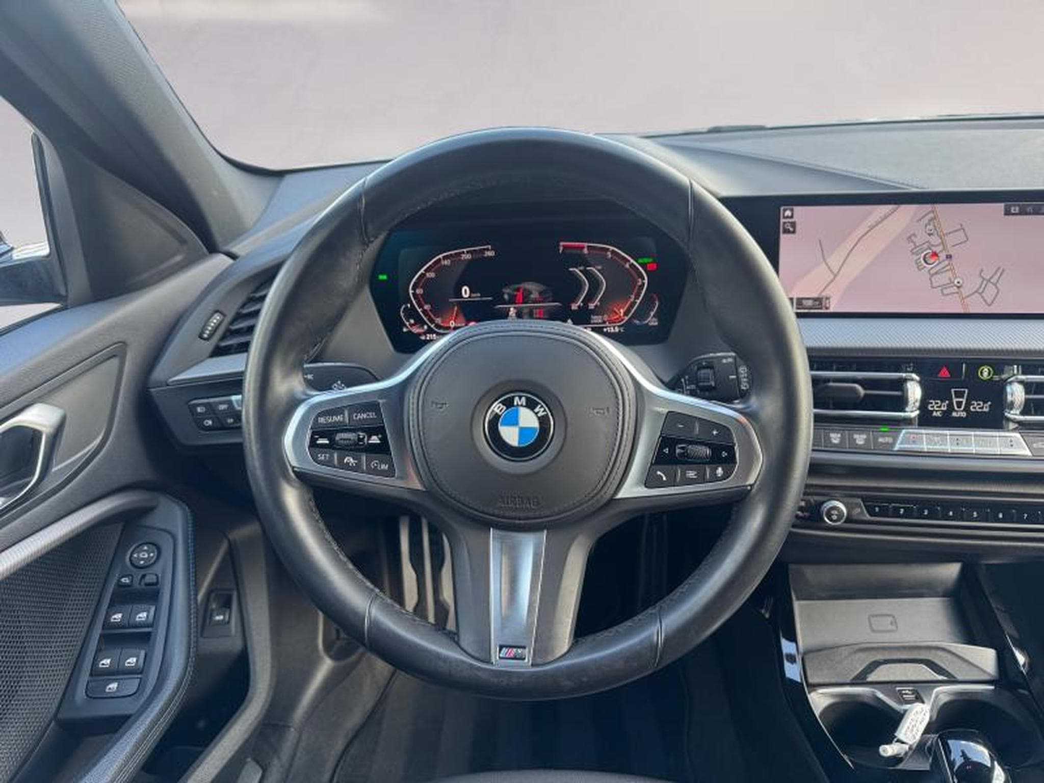 BMW 118 118i Hatch Kit M Sport (2023) - Photo 15
