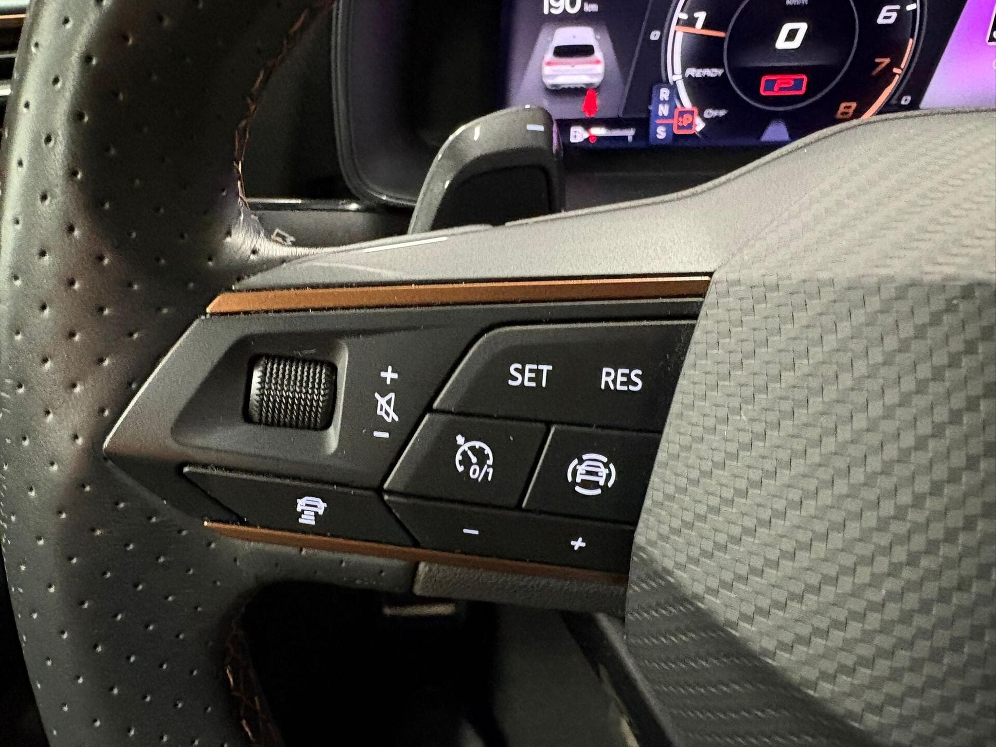 Cupra Leon 2.0 DSG7 300cv (2022) - Foto 12