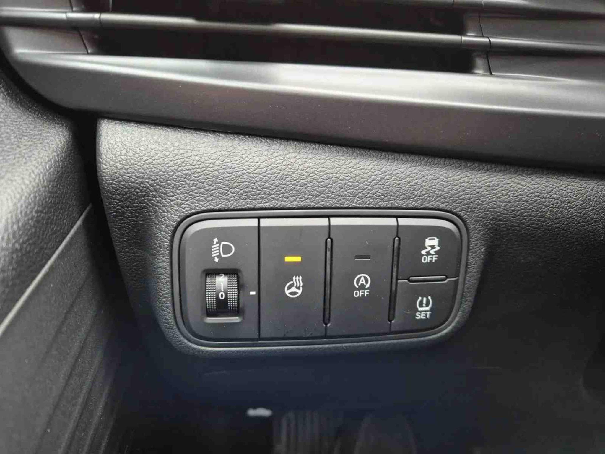 Hyundai i20 1.0T-GDI 90 AT Trend (2026) - Photo 12