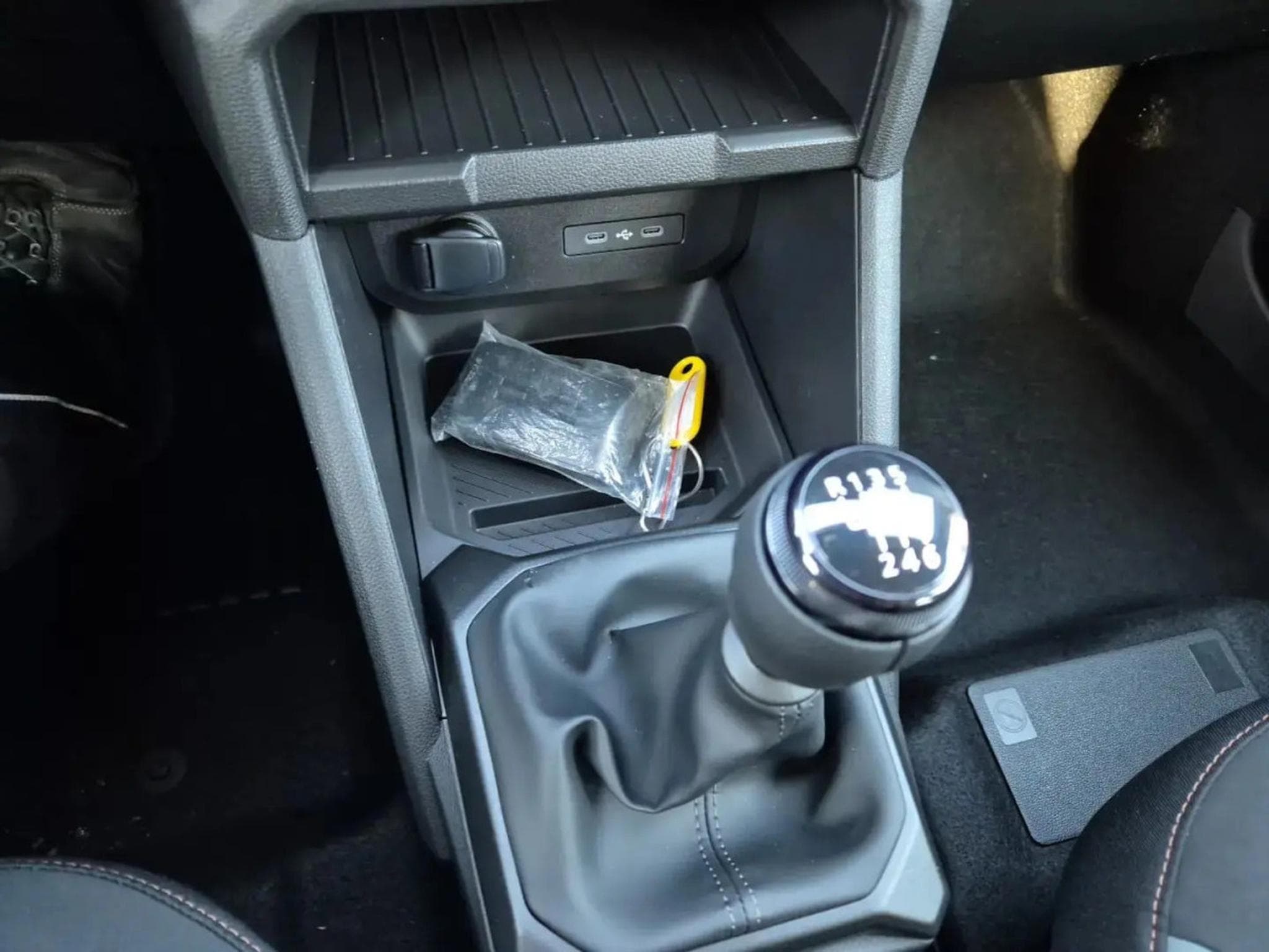 Dacia Duster 1.6 SCe 140 Extreme (2025) - Photo 19