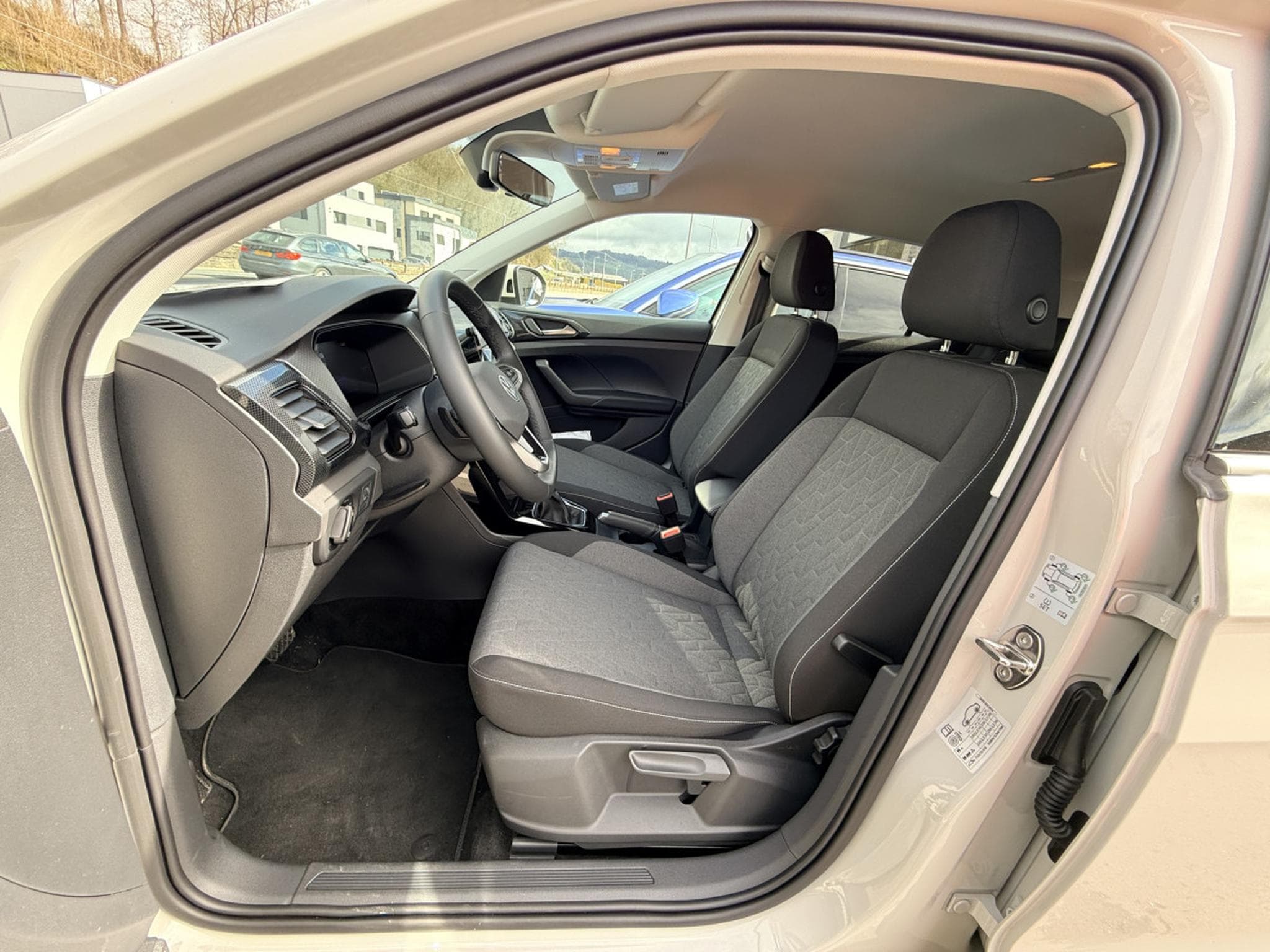 VW T-Cross Life 1.0 TSI 85 kW / 116 CV Boîte à double embrayage 7 vites (2025) - Photo 3