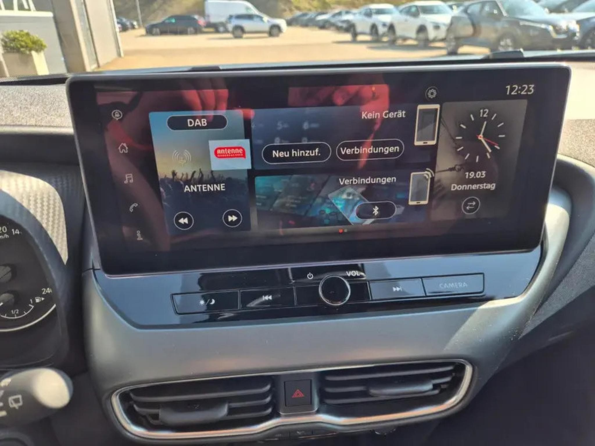 Nissan Juke 1.0 DIG-T 114 Acenta (2026) - Photo 13