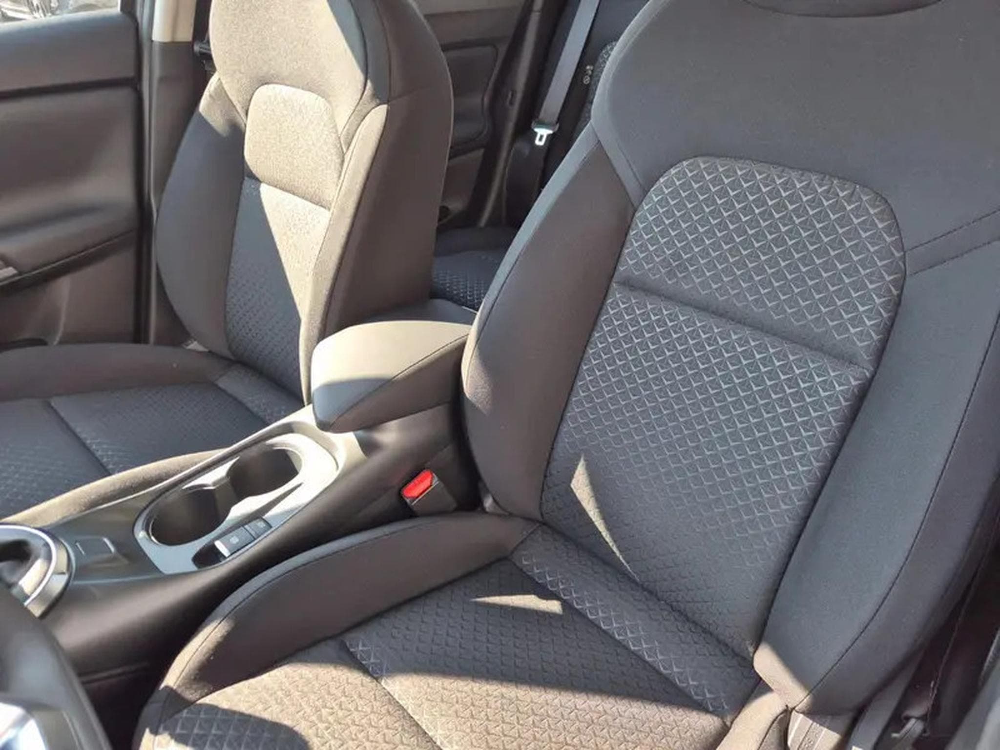 Nissan Juke 1.0 DIG-T 114 Acenta (2026) - Photo 8