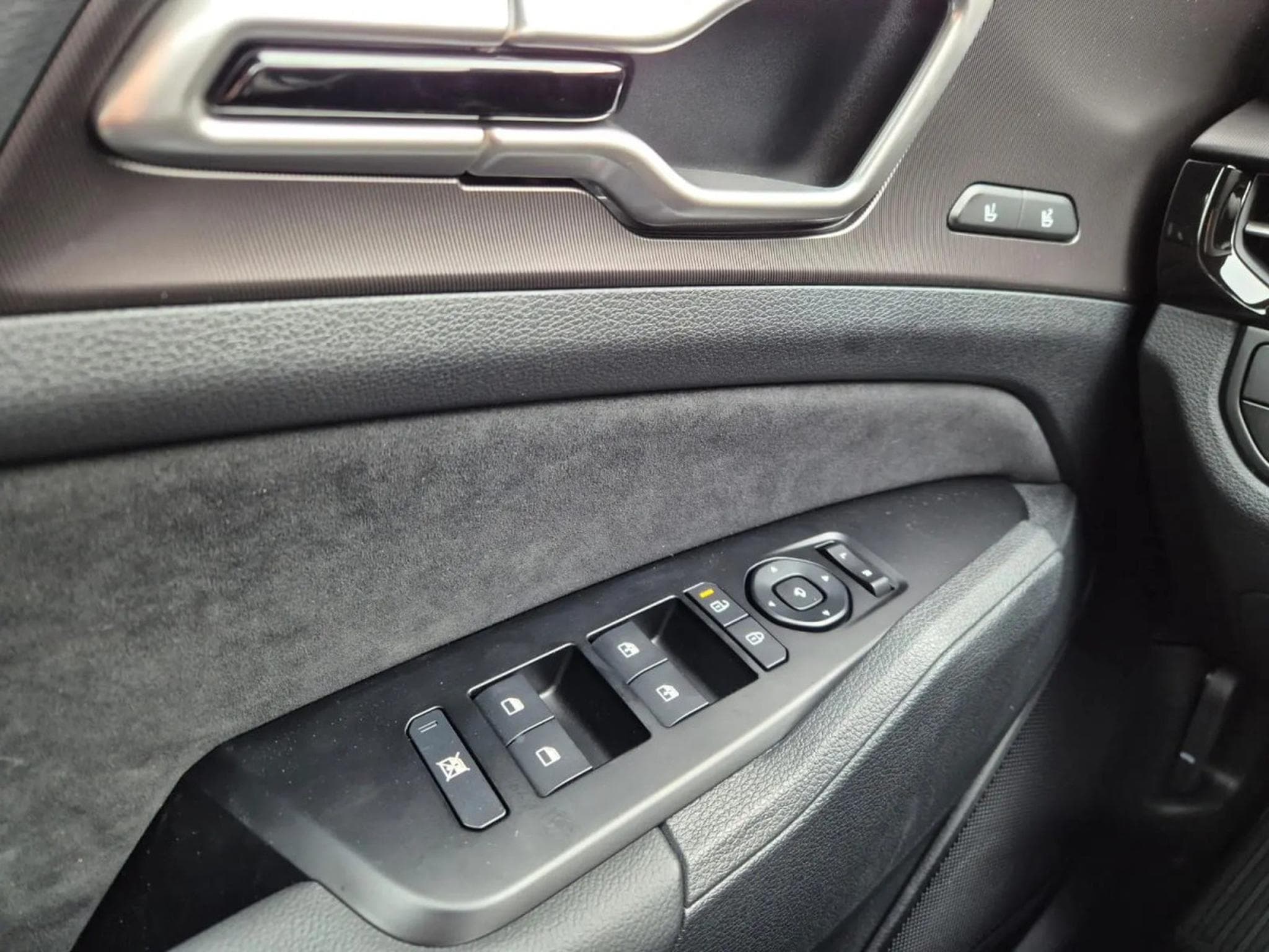 Kia Sportage 1.6 T-GDI AUTO 180 GT 4x4 (2026) - Photo 11