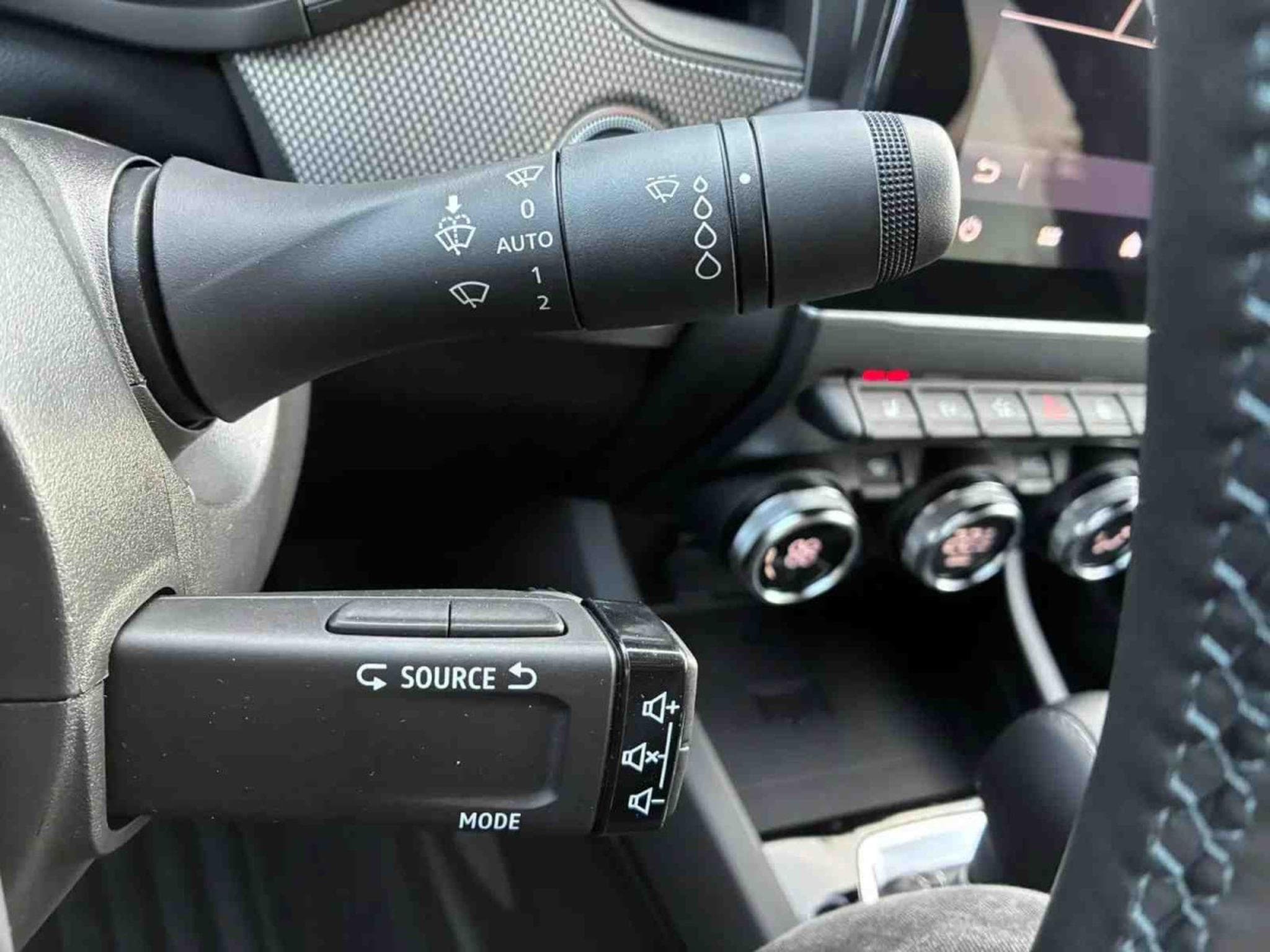 Renault Arkana 1.3 E-Tech Full Hybrid 145 EDC TECHNO (2025) - Photo 10