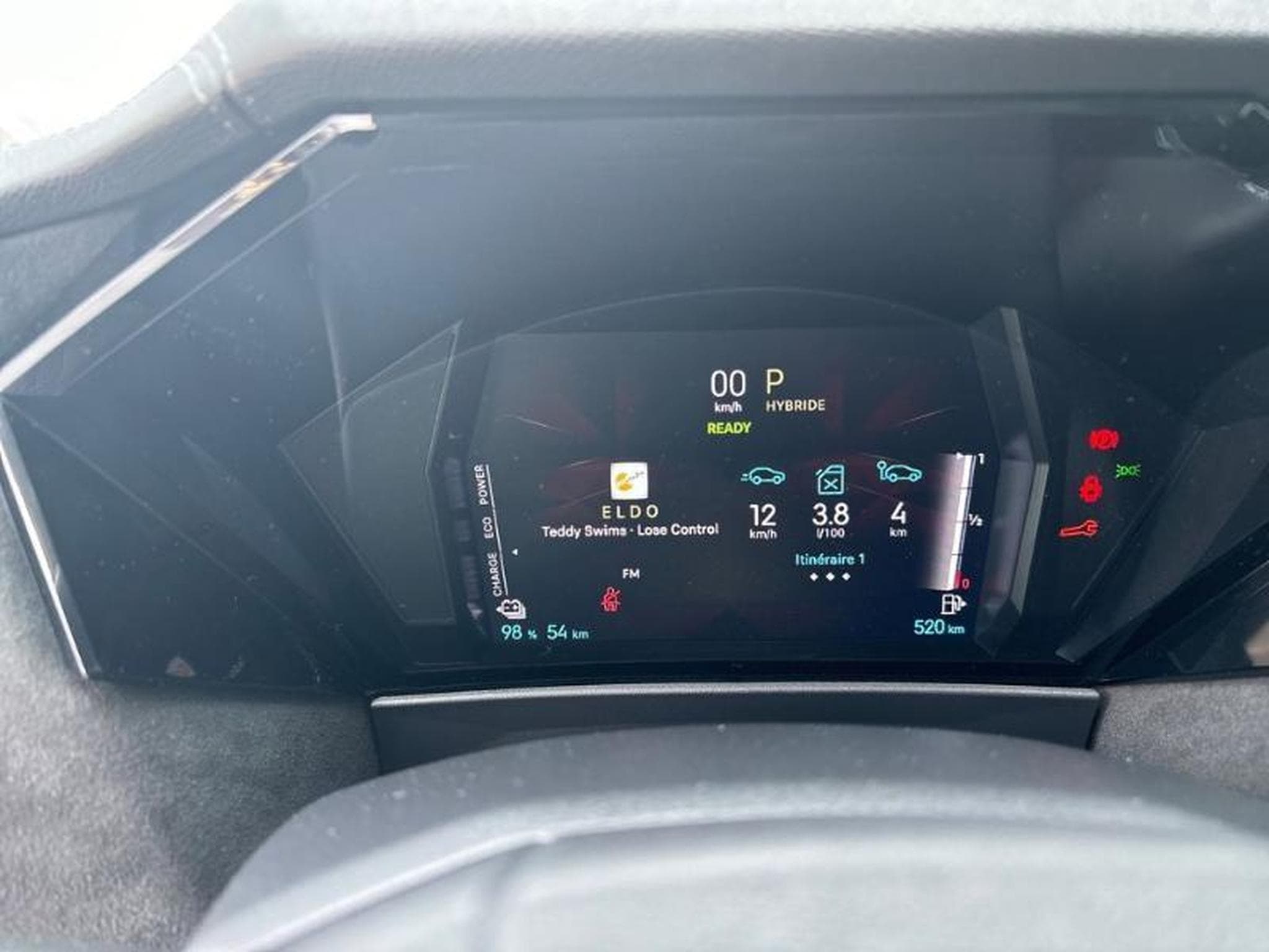 DS Automobiles DS4 E-TENSE 225ch Performance Line + (2023) - Photo 9