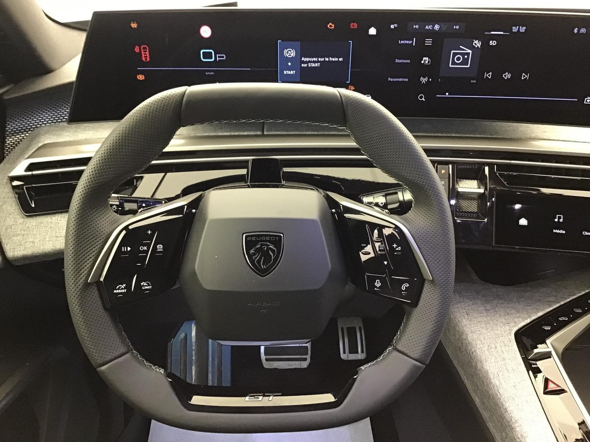 Peugeot 3008 1.2 Hybrid 145 E-DSC6 GT (2025) - Foto 7