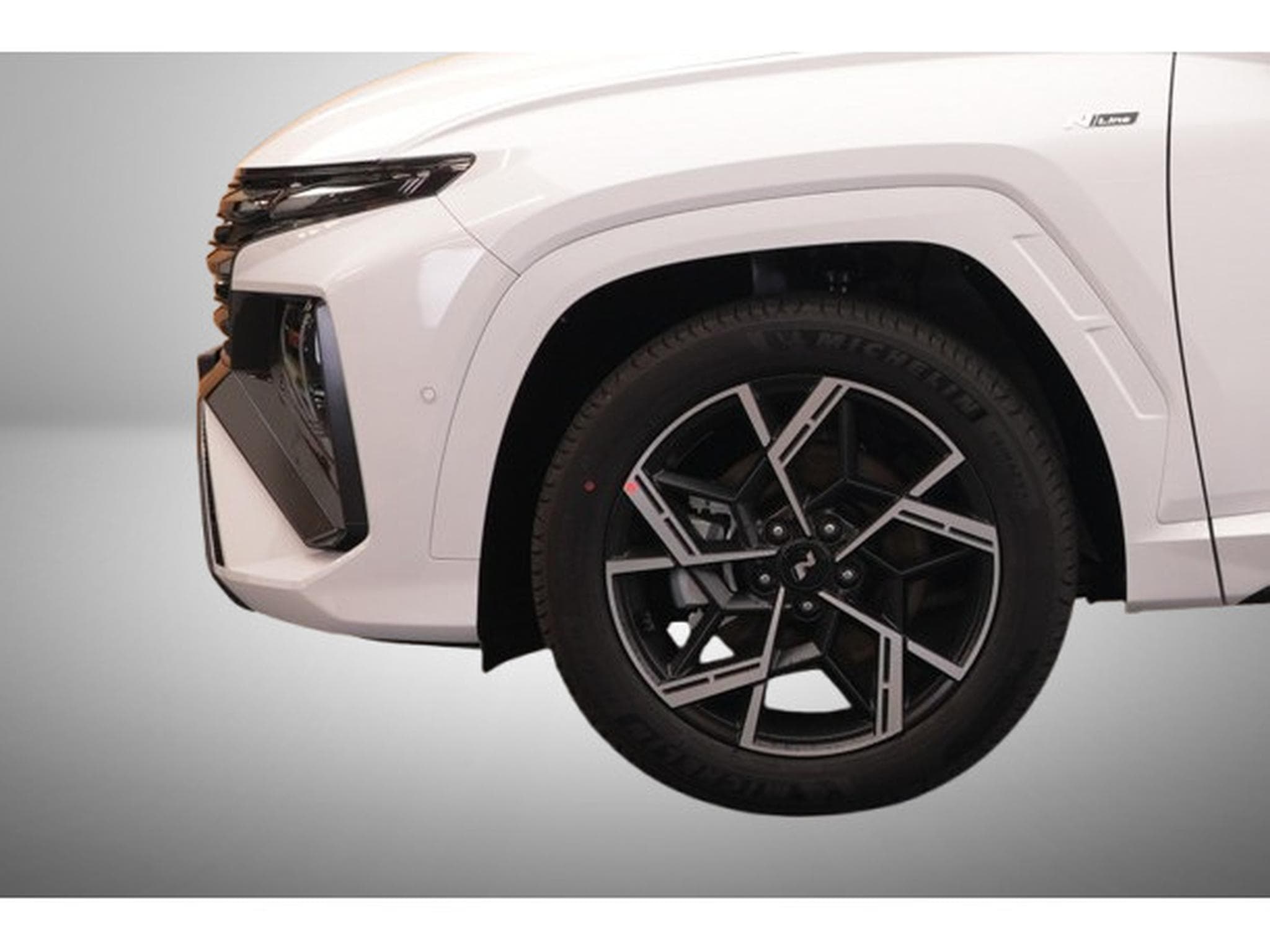 Hyundai Tucson 1.6 T-GDI DCT 150 N-line (2025) - Foto 9