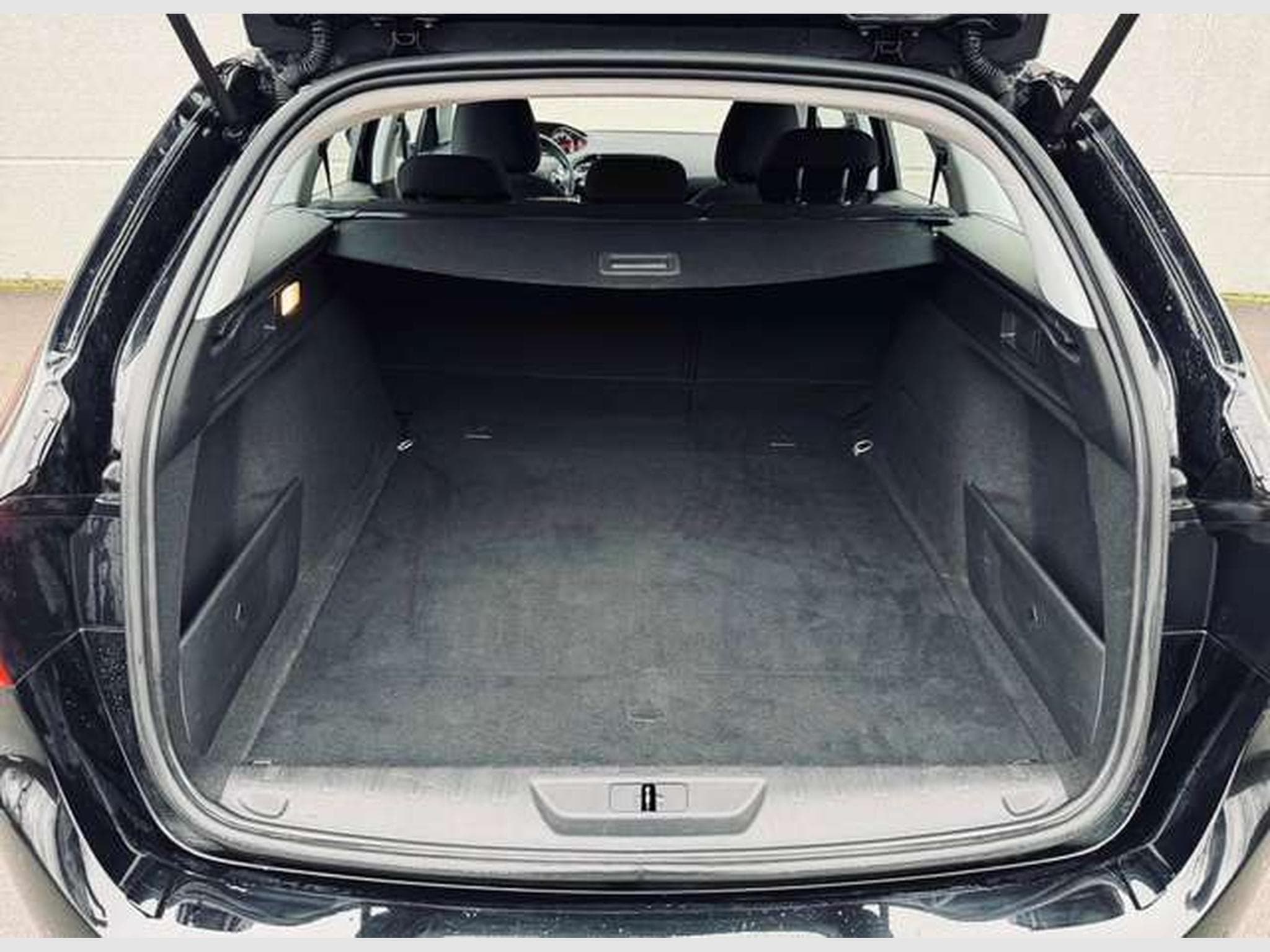 Peugeot 308 308 SW 1.5 BlueHDi Business S (2021) - Photo 14