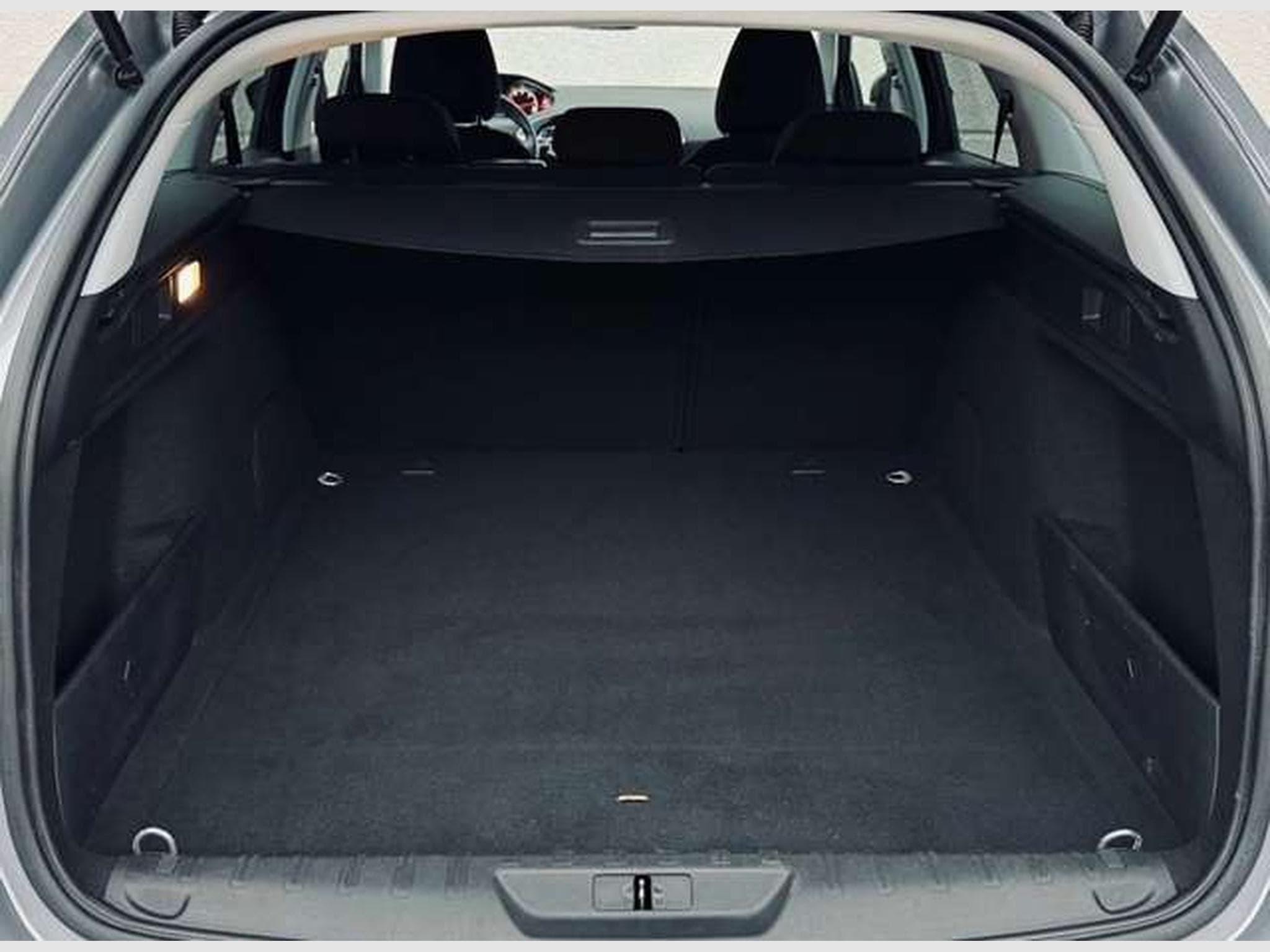 Peugeot 308 308 SW 1.5 BlueHDi Active Pack S (2021) - Photo 15