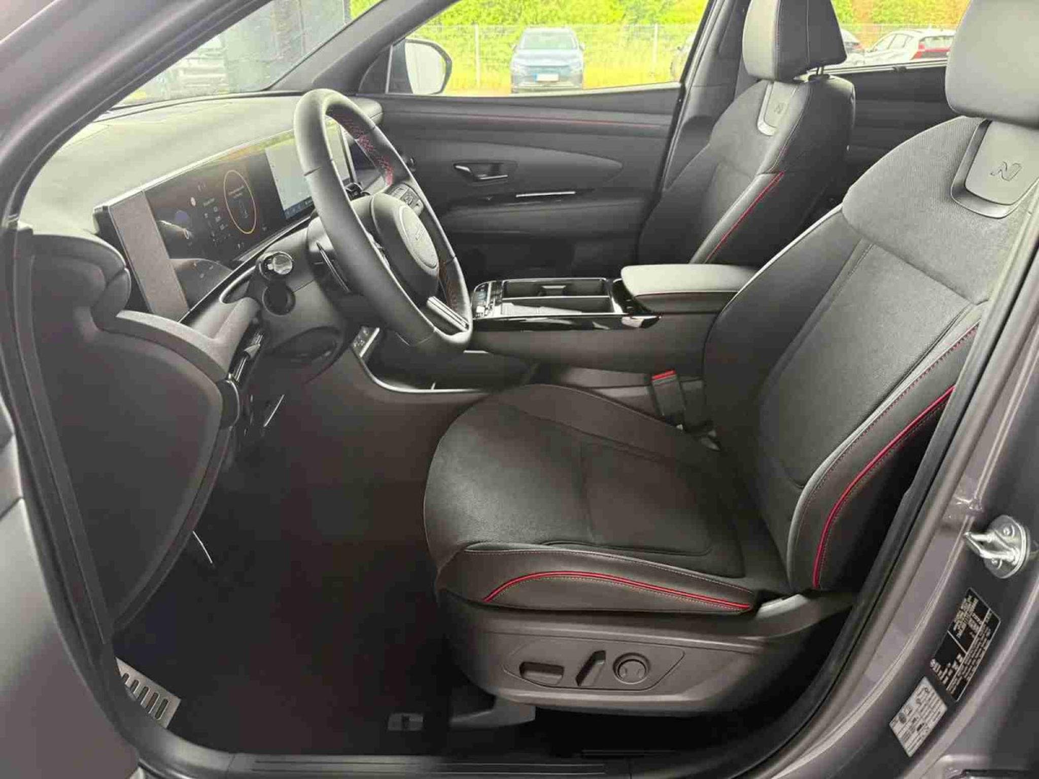 Hyundai Tucson 1.6 T-GDI HEV 215 N-line 4 WD (2025) - Foto 7