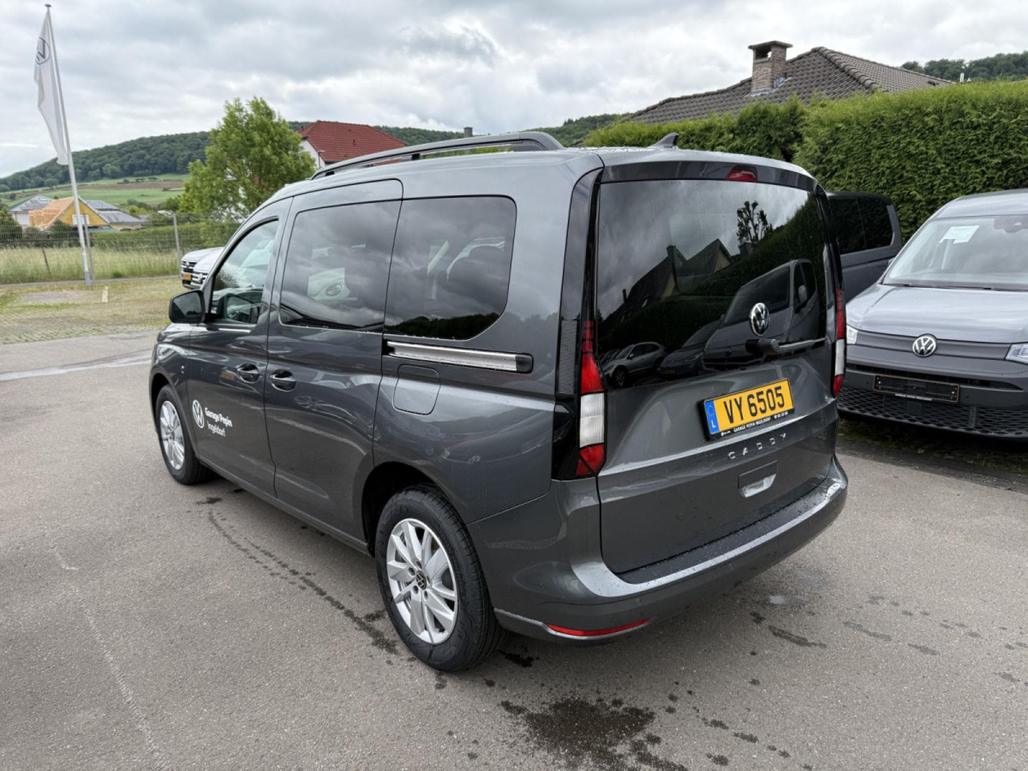 VW Caddy Life 1.5 TSI 85 kW / 116 cv Boîte manuelle 6 vitesses (2025) - Photo 2