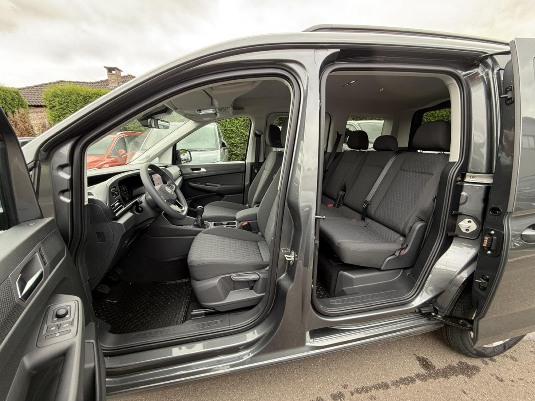 VW Caddy Life 1.5 TSI 85 kW / 116 cv Boîte manuelle 6 vitesses (2025) - Photo 5