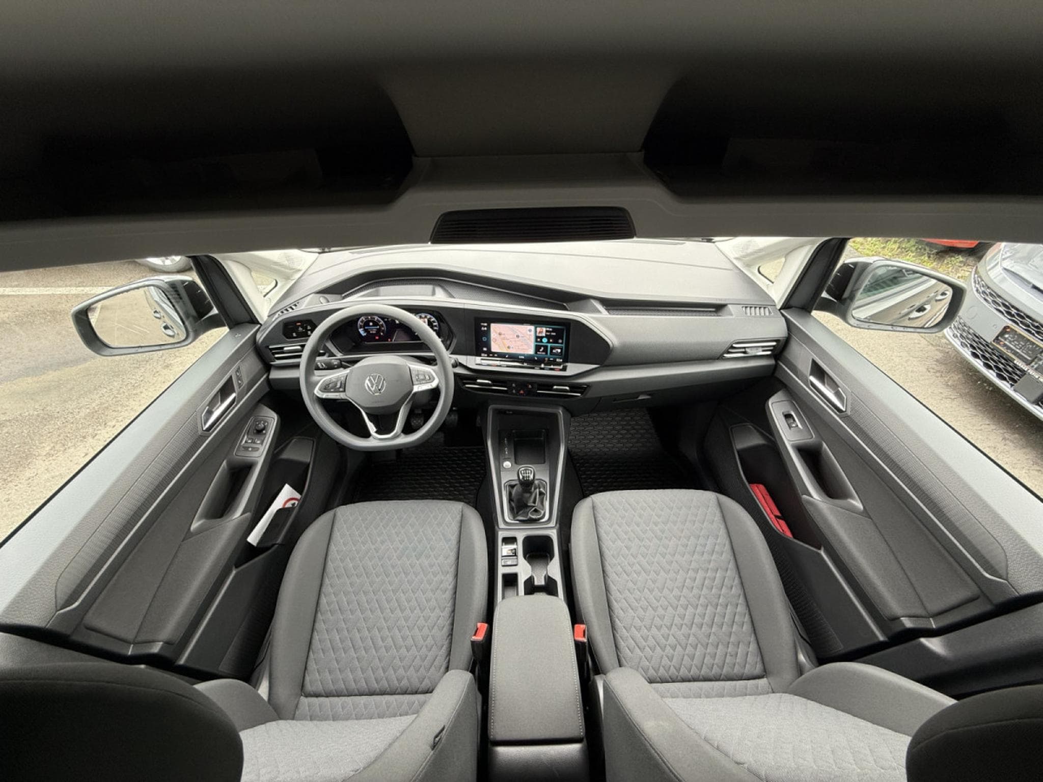 VW Caddy Life 1.5 TSI 85 kW / 116 cv Boîte manuelle 6 vitesses (2025) - Photo 6