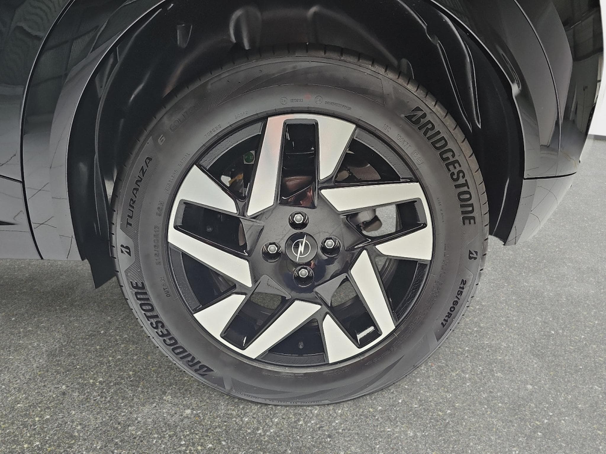 Opel Mokka 1.2 TURBO 131 AT GS (2025) - Foto 6